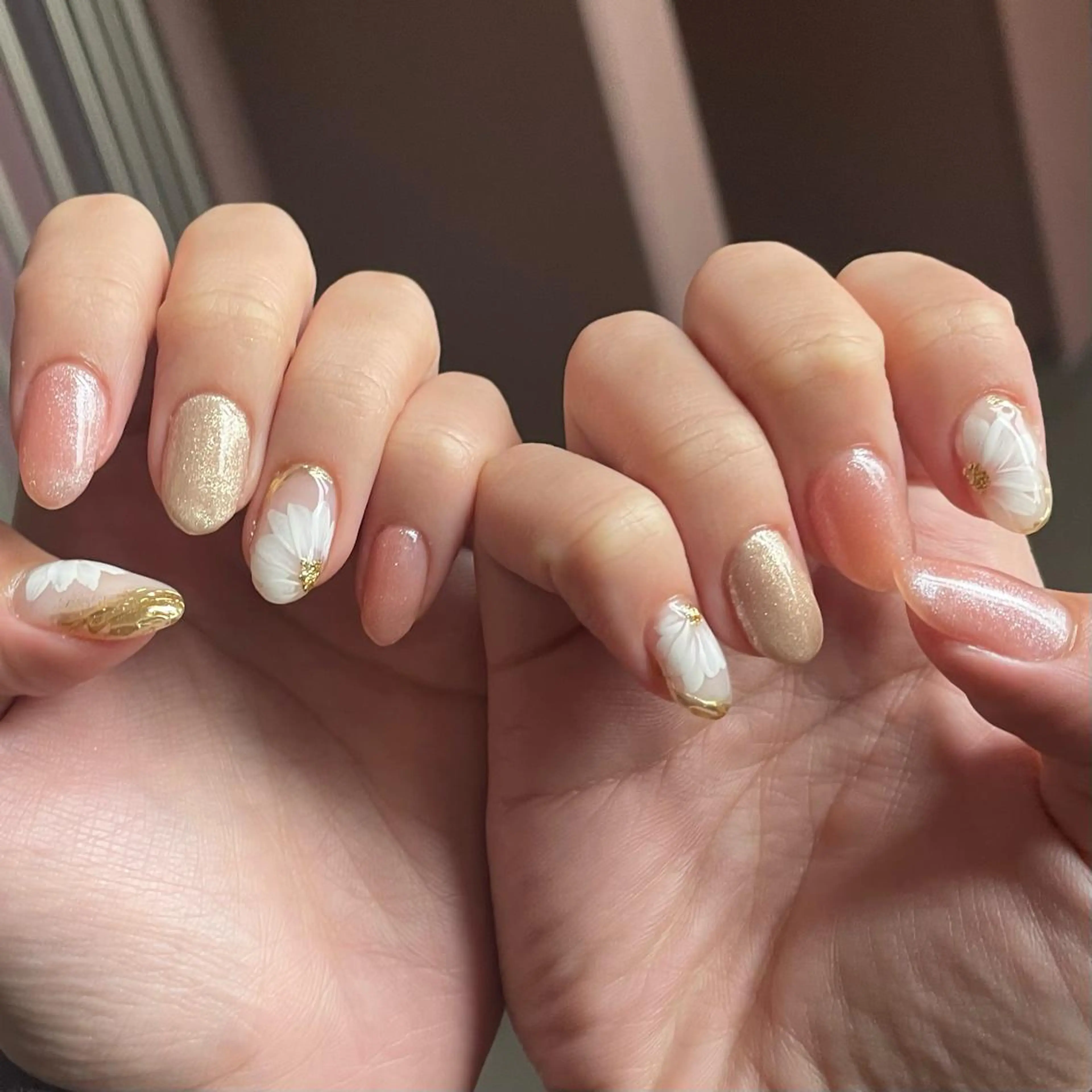 ネイル フラワーネイル ホワイト 奥園 良恵のネイルデザイン