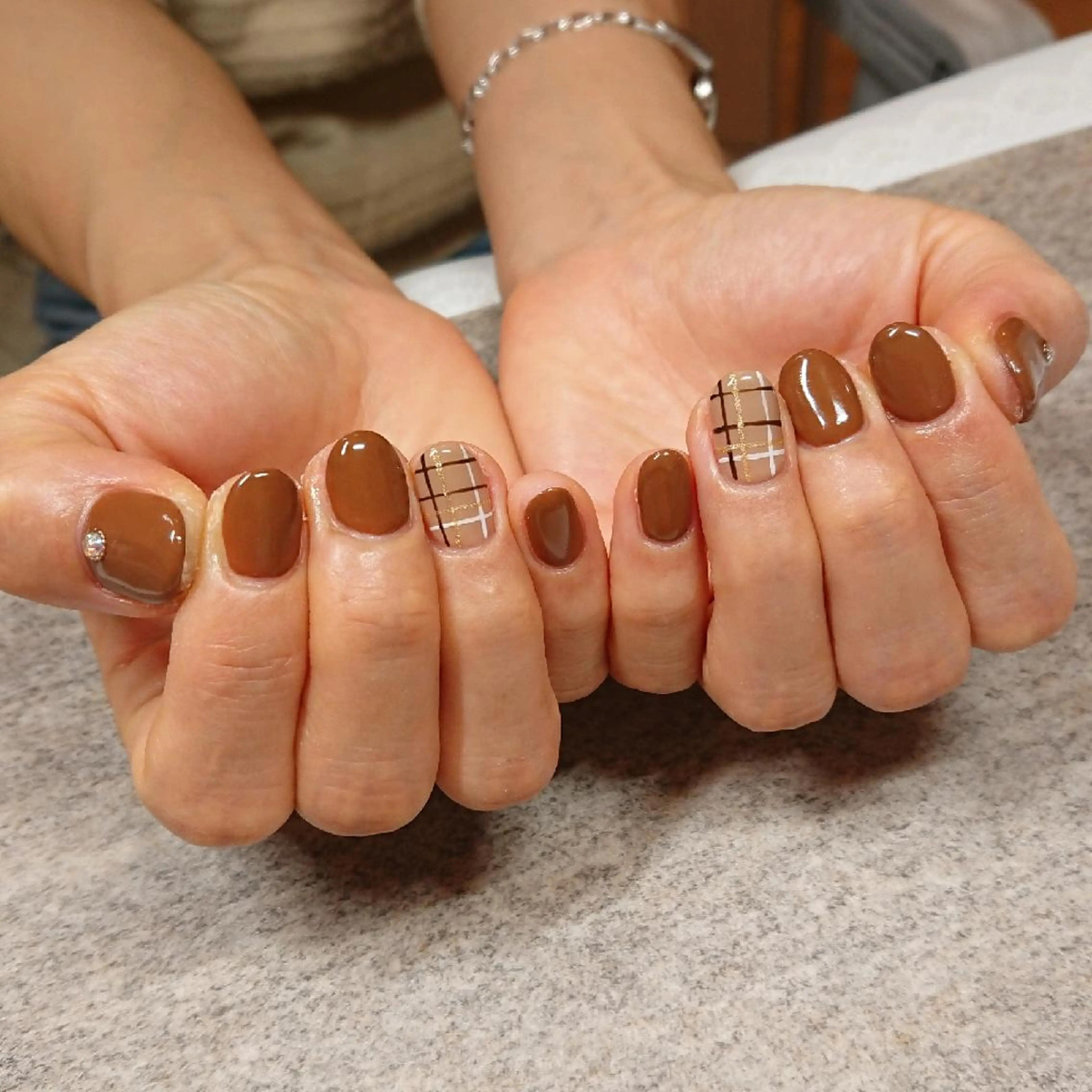 ネイル ジェヌインネイル 河内のネイルデザイン