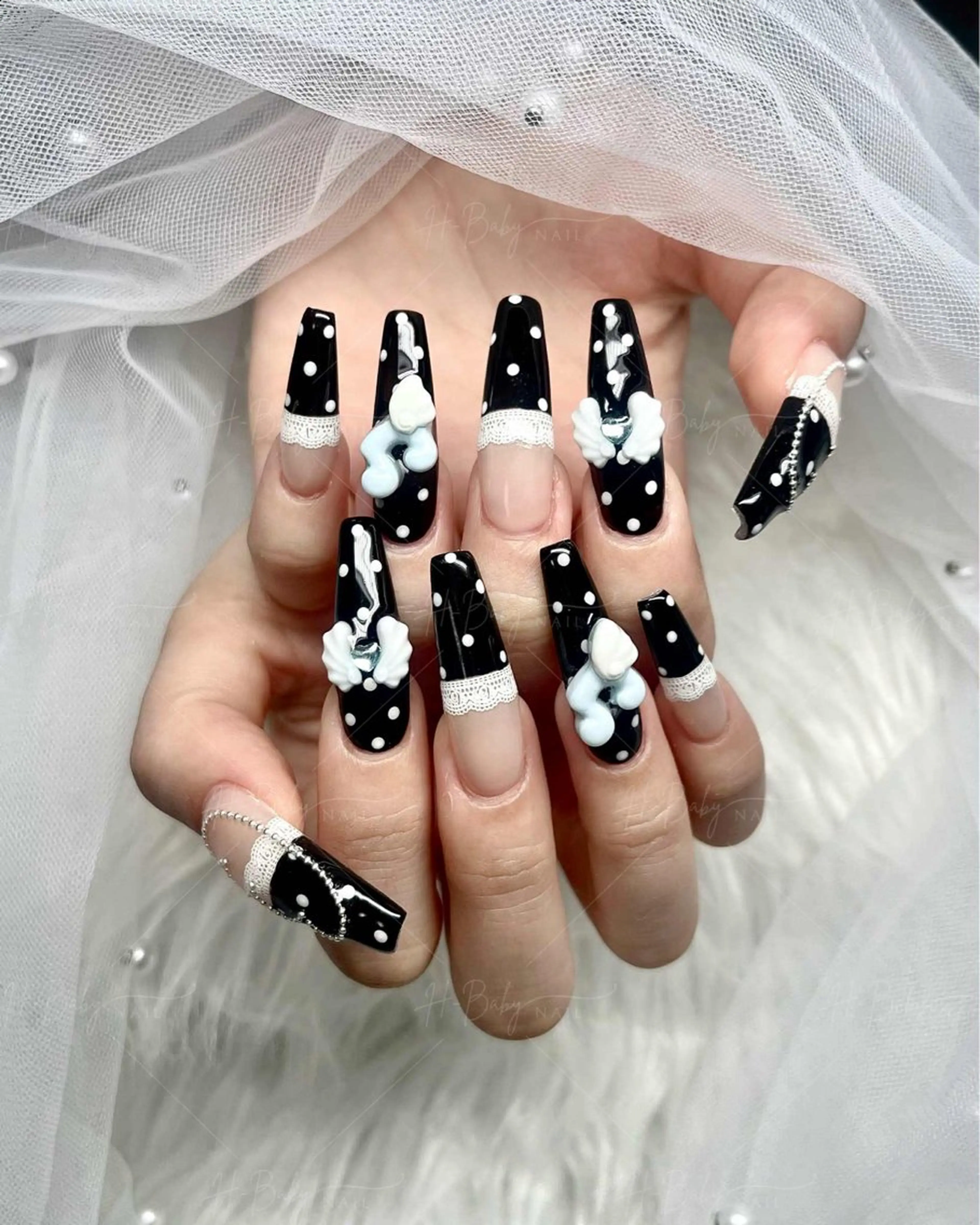 ネイル オーロラネイル フレンチネイル ジェルネイル ハロウィン キラキラネイル ハンドネイル H.baby Nail Salonのネイルデザイン