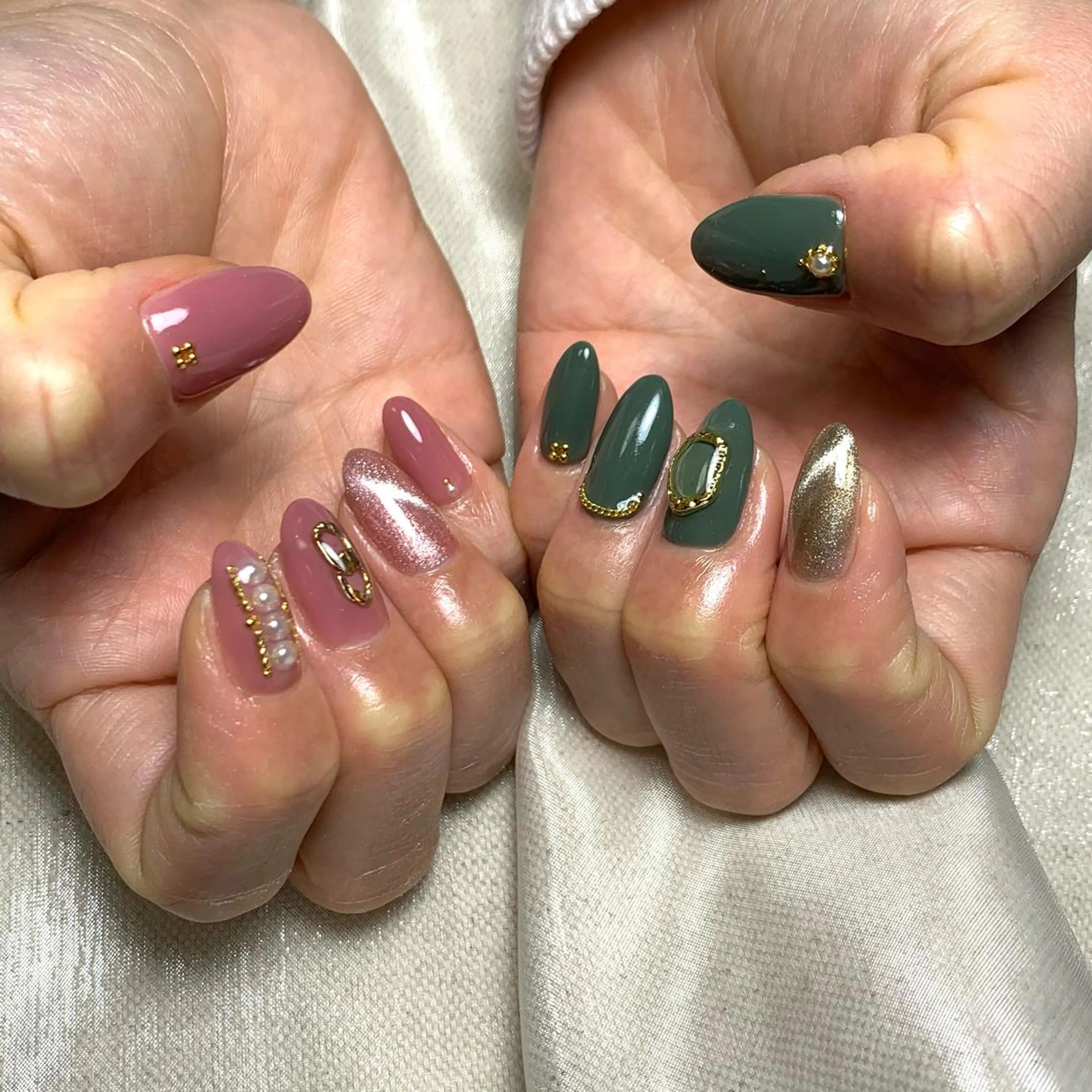 ネイル マグネットネイル ストーンネイル 里見 麗のネイルデザイン