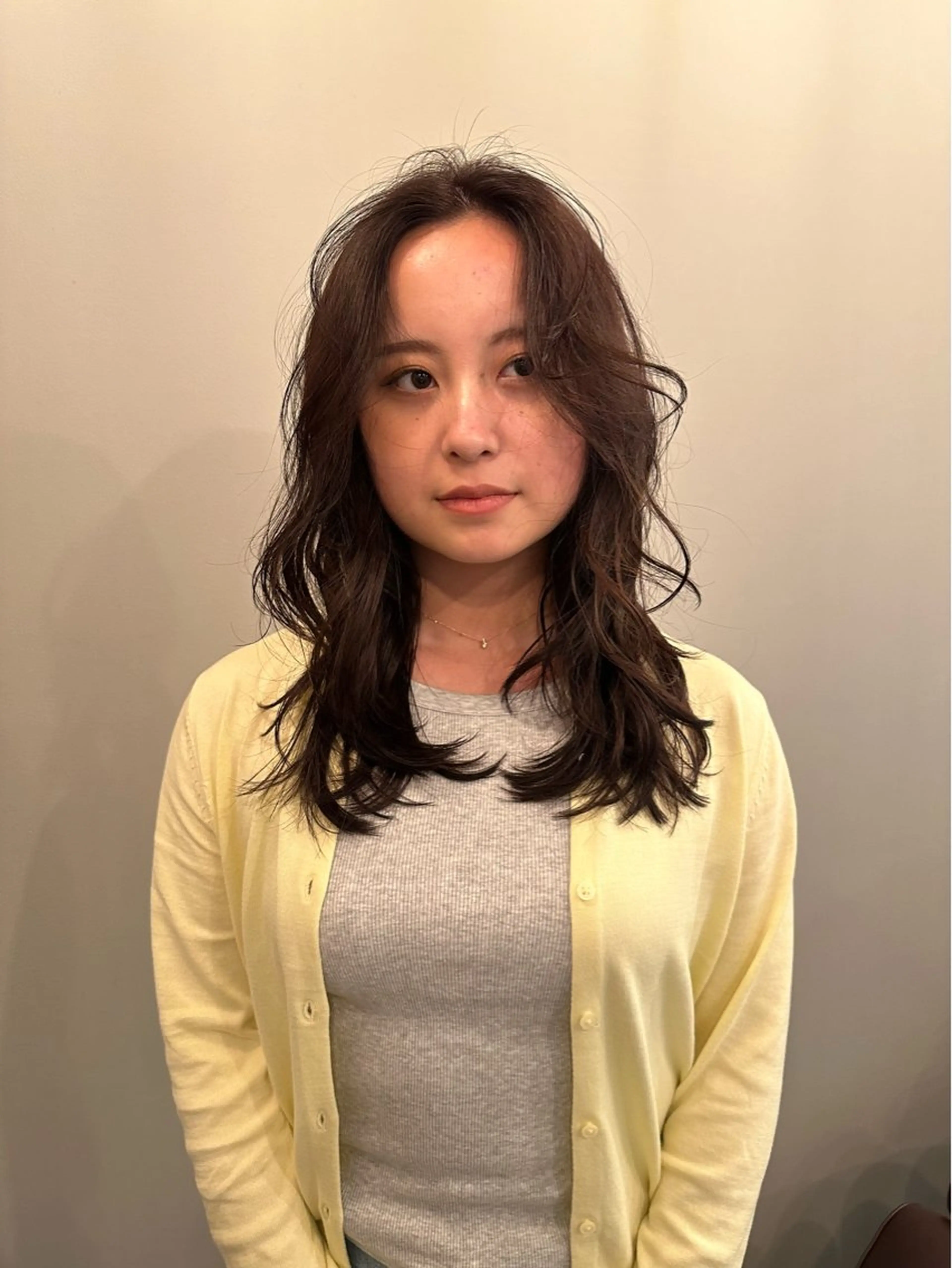 セミロング カラー レイヤーカット 🫧kotoneのヘアスタイル