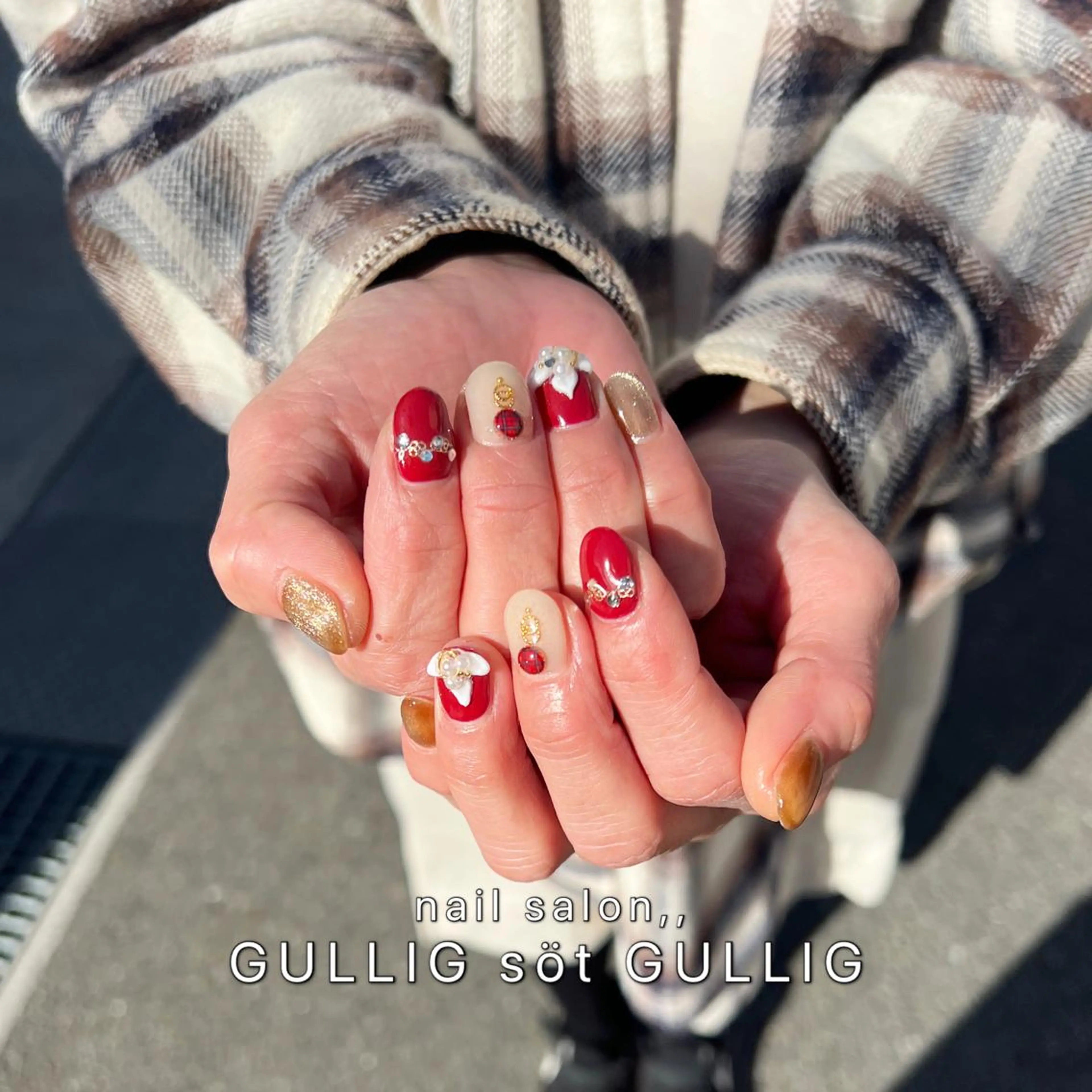 ネイル ハンドネイル フットネイル GULLIG söt GULLIGのネイルデザイン