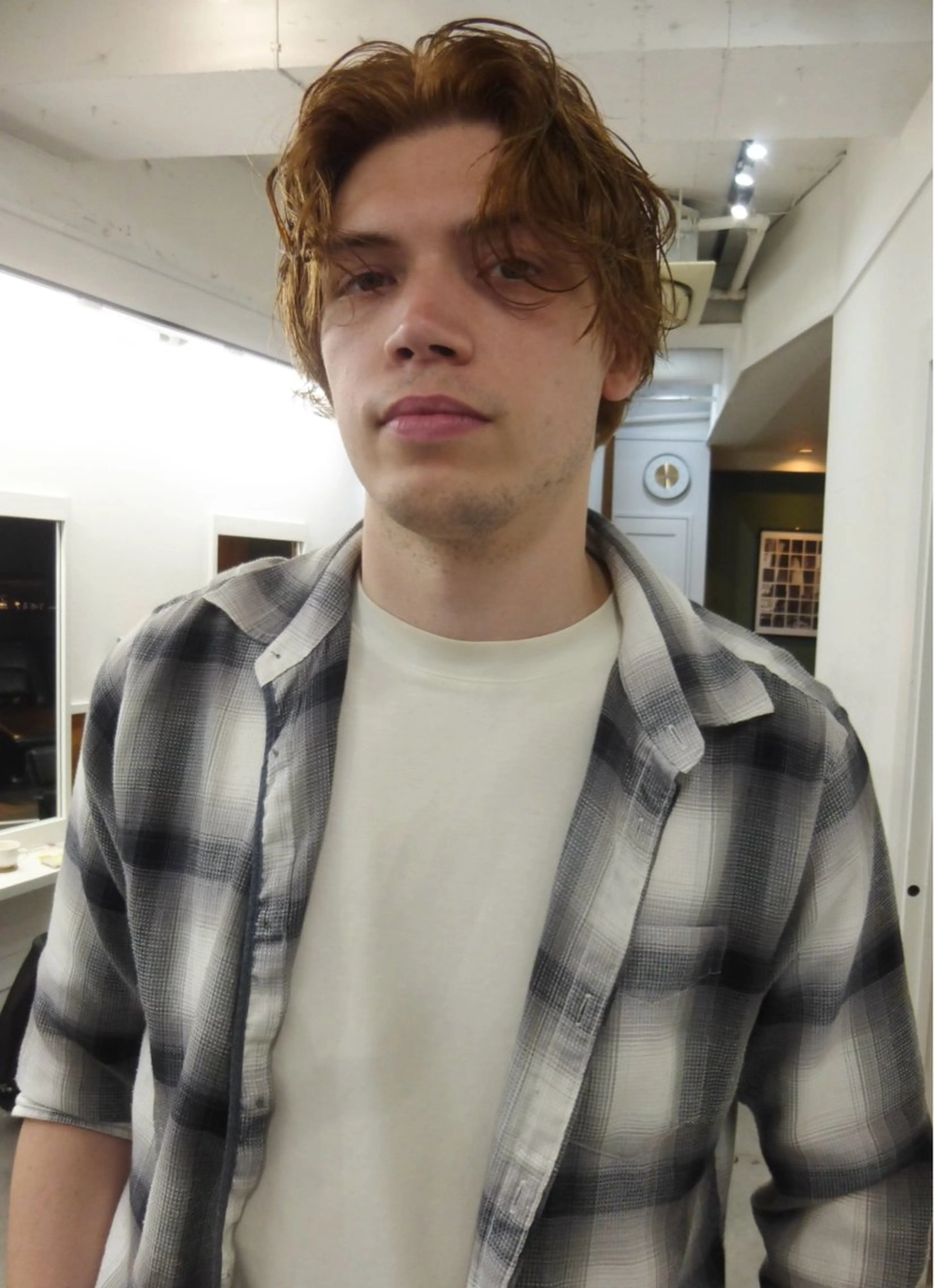 ミディアム カラー メンズ カット ヘアカラー グランジヘア 無造作ヘアHYUGAのヘアスタイル