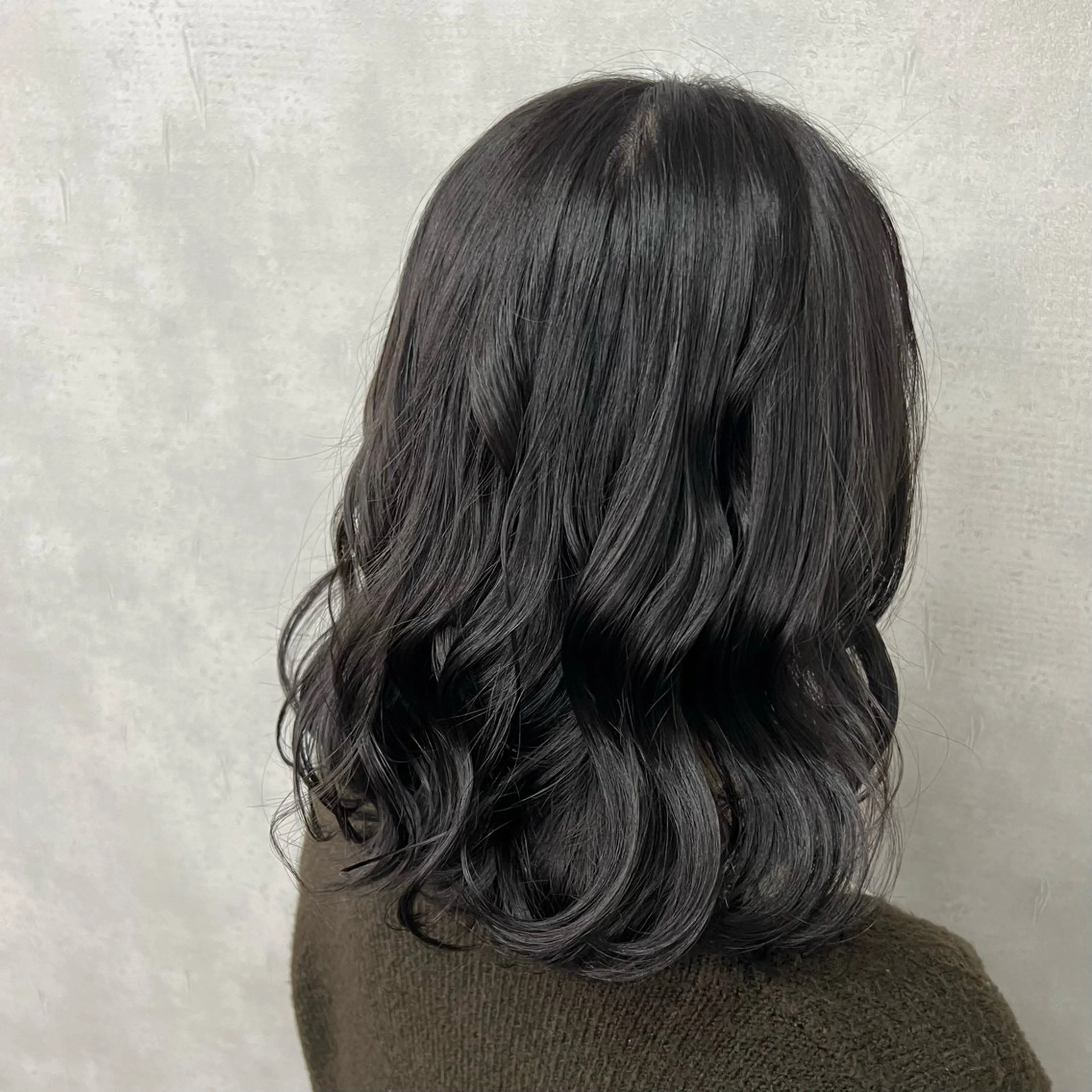 ミディアム カラー ヘアカラー トリートメント 沖山 友津季のヘアスタイル
