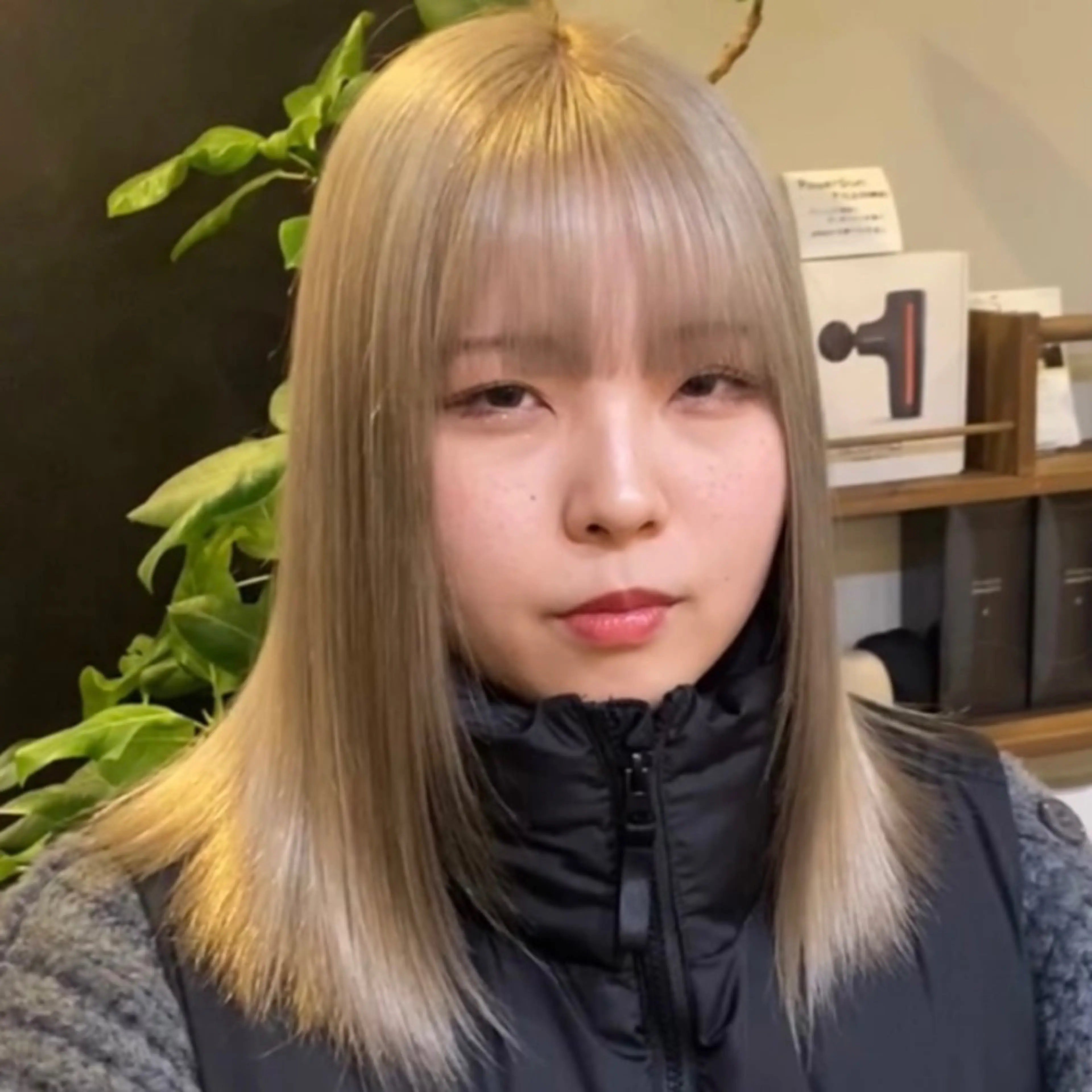 ロング カラー ブリーチ ヘアカラー トリートメント ハイトーン/レイヤー カット/TAKEのヘアスタイル