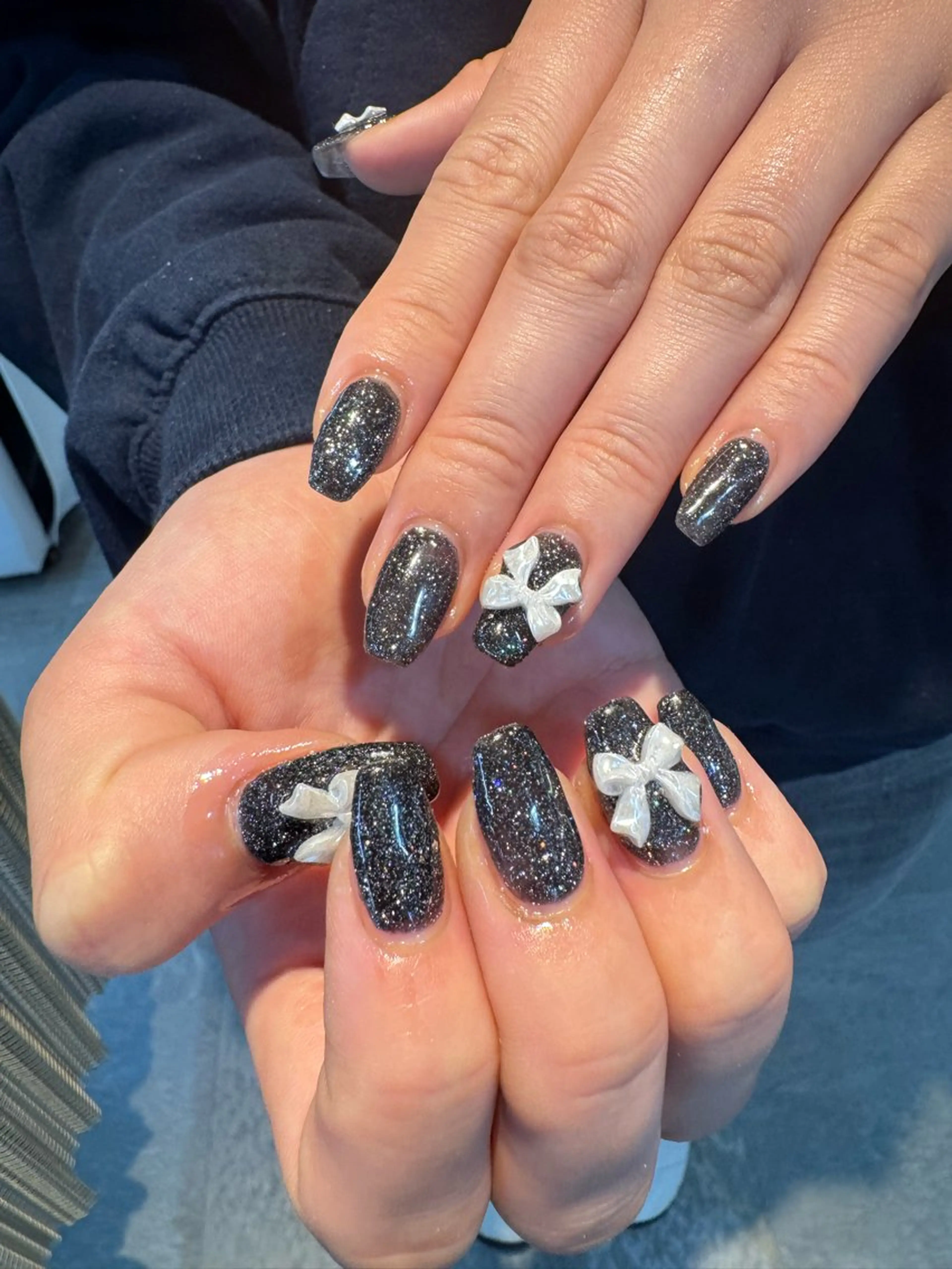 ネイル ハンドネイル GLOW MIUのネイルデザイン