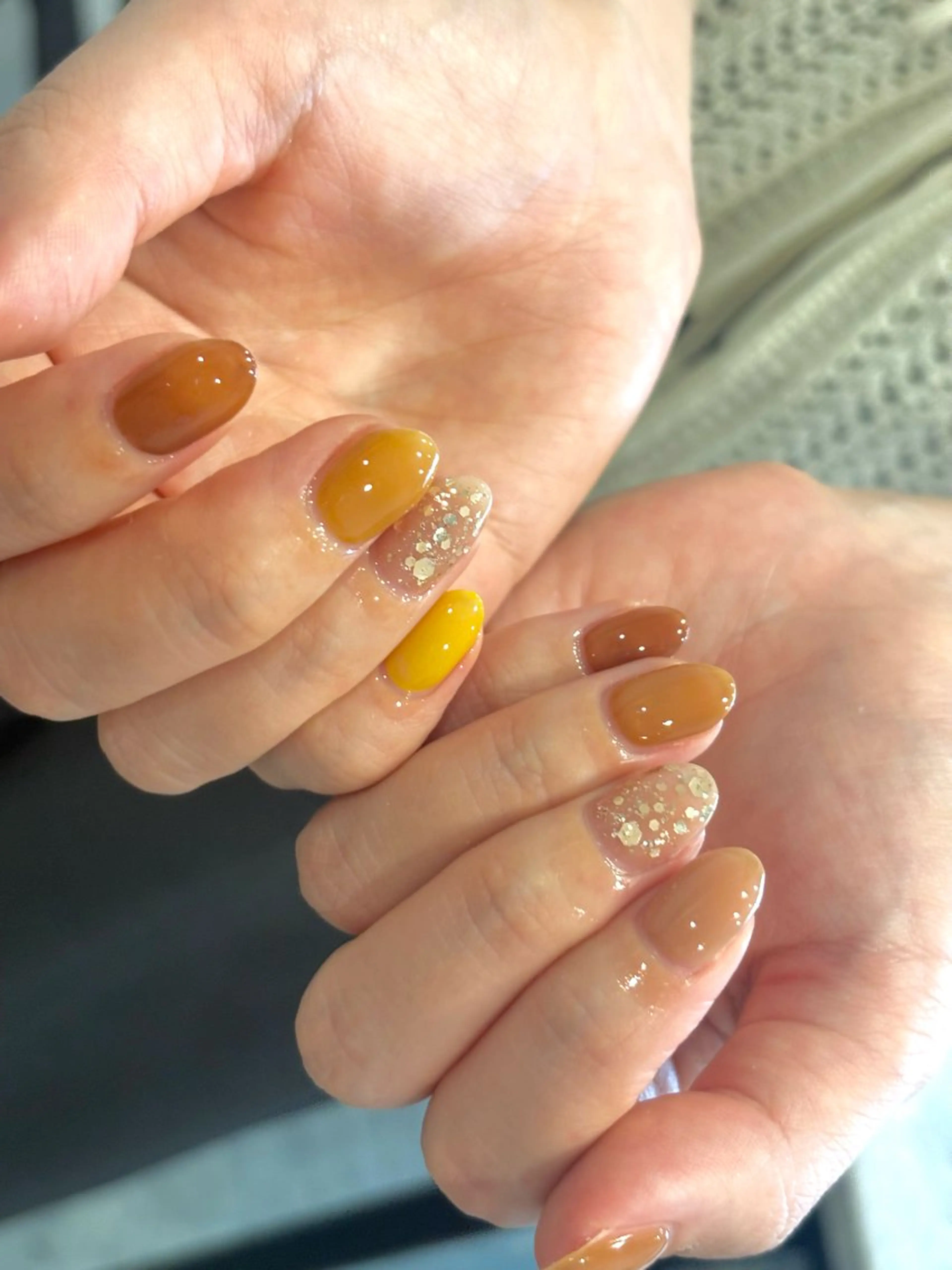 ネイル ジェルネイル キラキラネイル ラメ(グリッター) パラジェル 本町🤍ちゅるん 自爪育成✨🤍のネイルデザイン