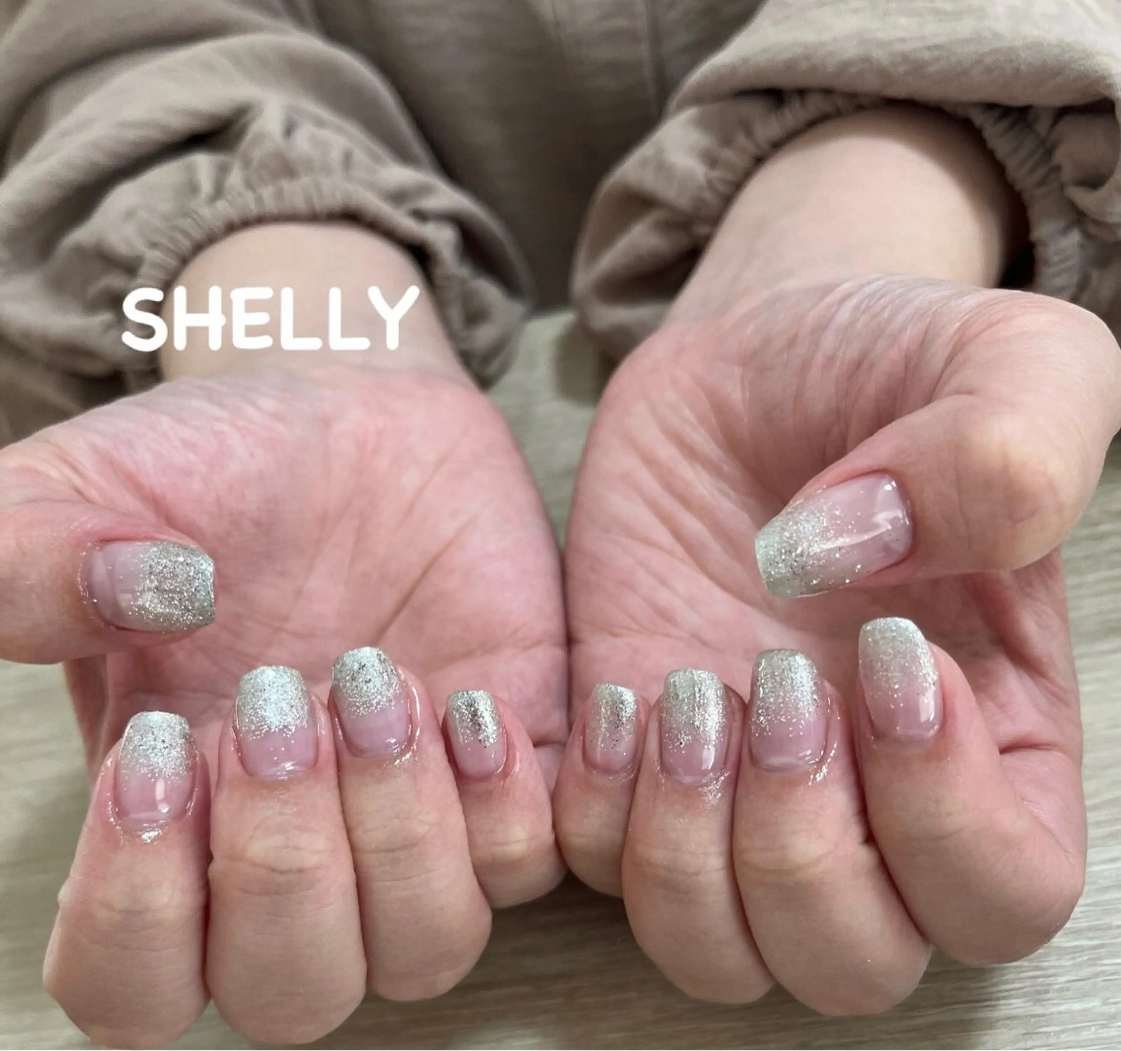 ネイル グラデーション 翁長 結唯のマツエク・マツパデザイン