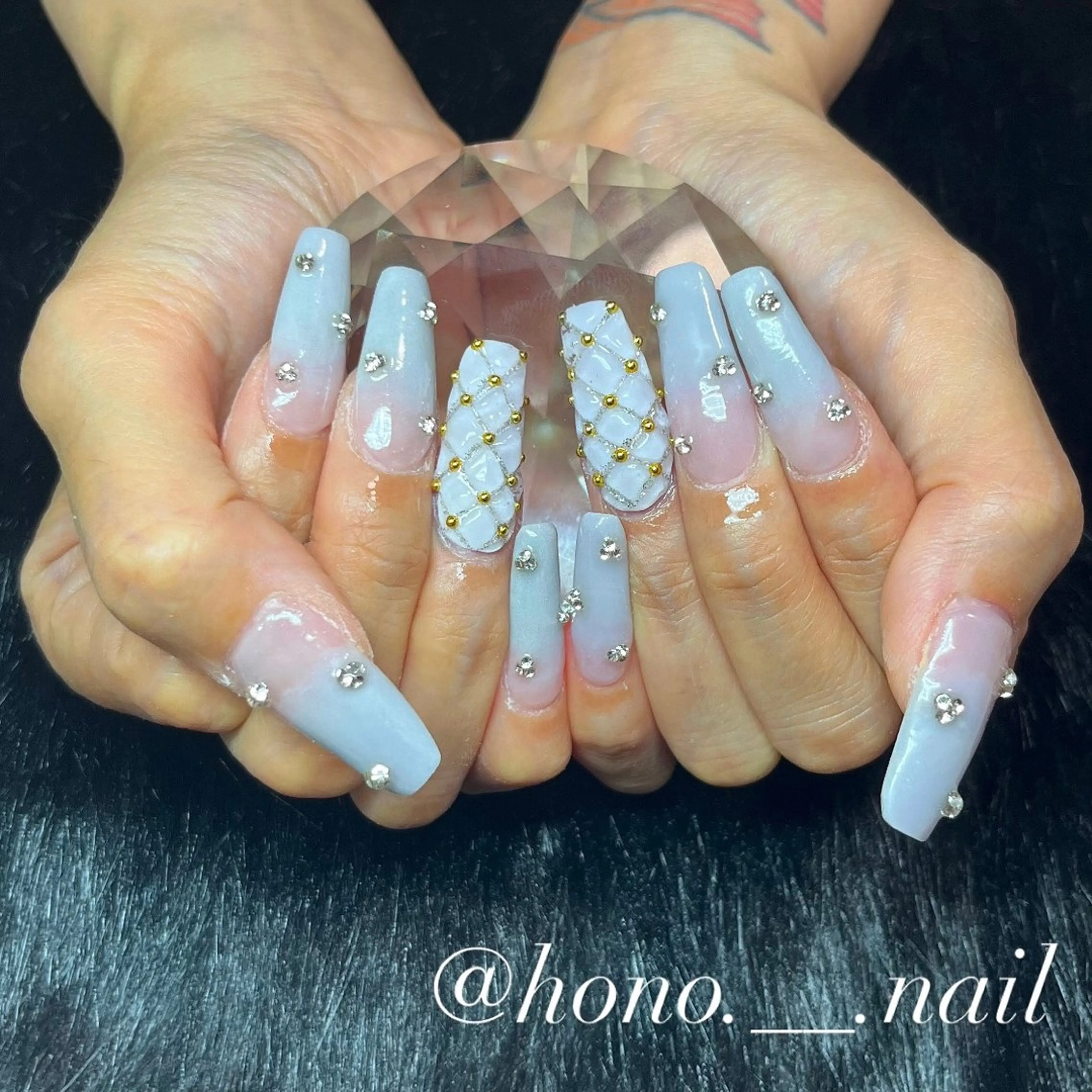 ネイル ストーンネイル ハンドネイル AriuMアリウム Honokaのネイルデザイン