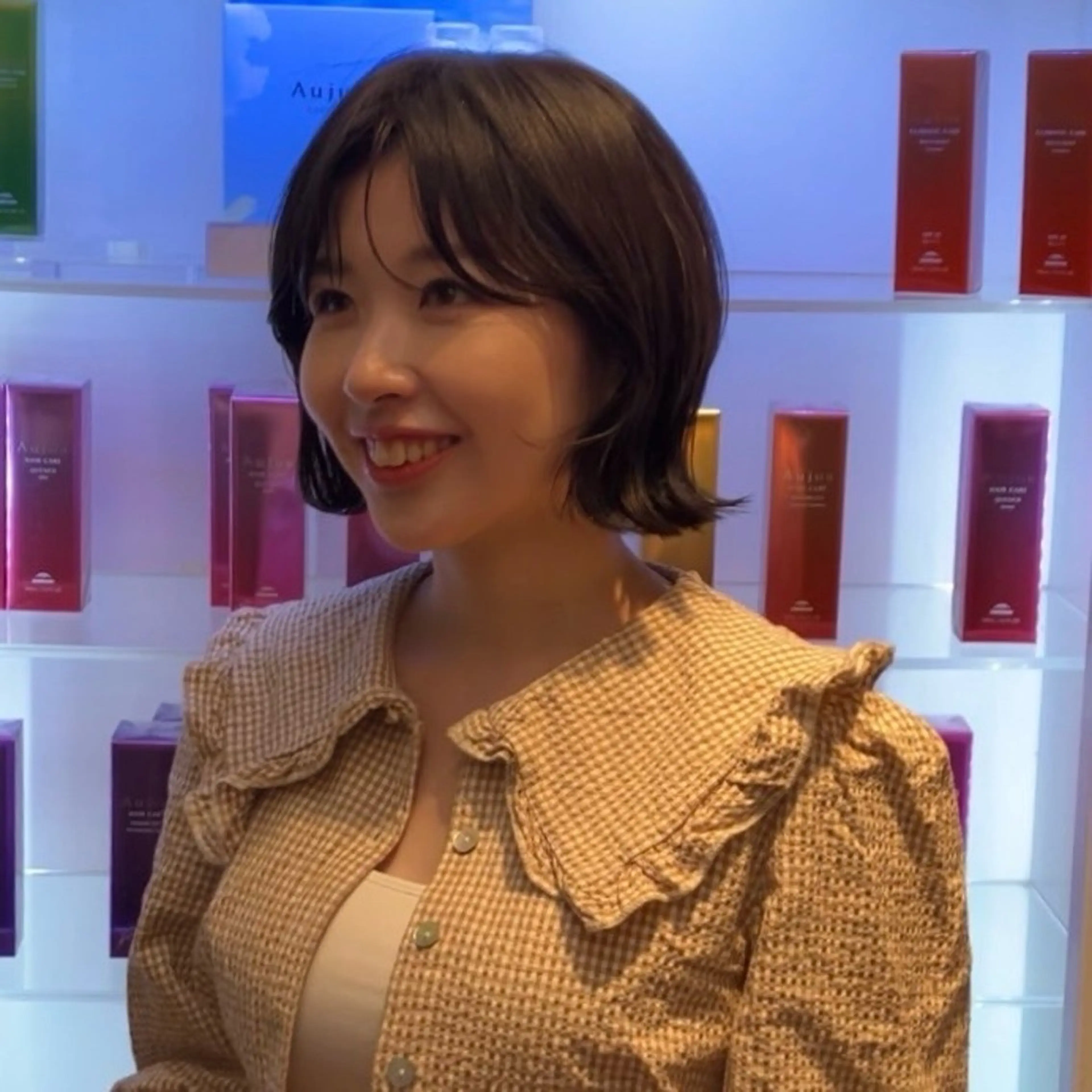 ミディアム カット ⭐️韓国ブリーチ 顔周りカット⭐️のヘアスタイル