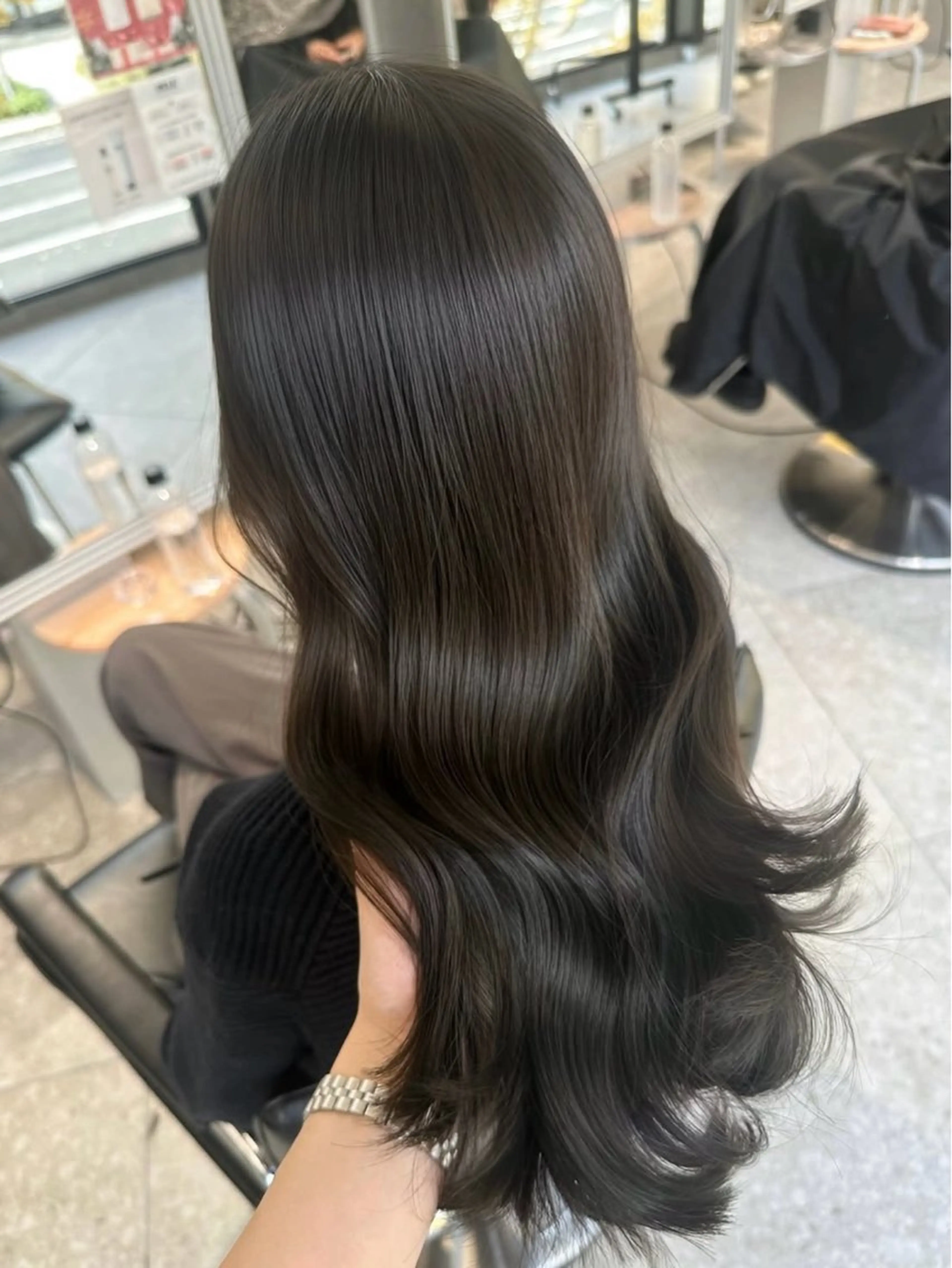 ロング カラー ブリーチ 透明感カラー ブリーチなしカラー ロング ヘアカラー PELE／ KOKOのヘアスタイル