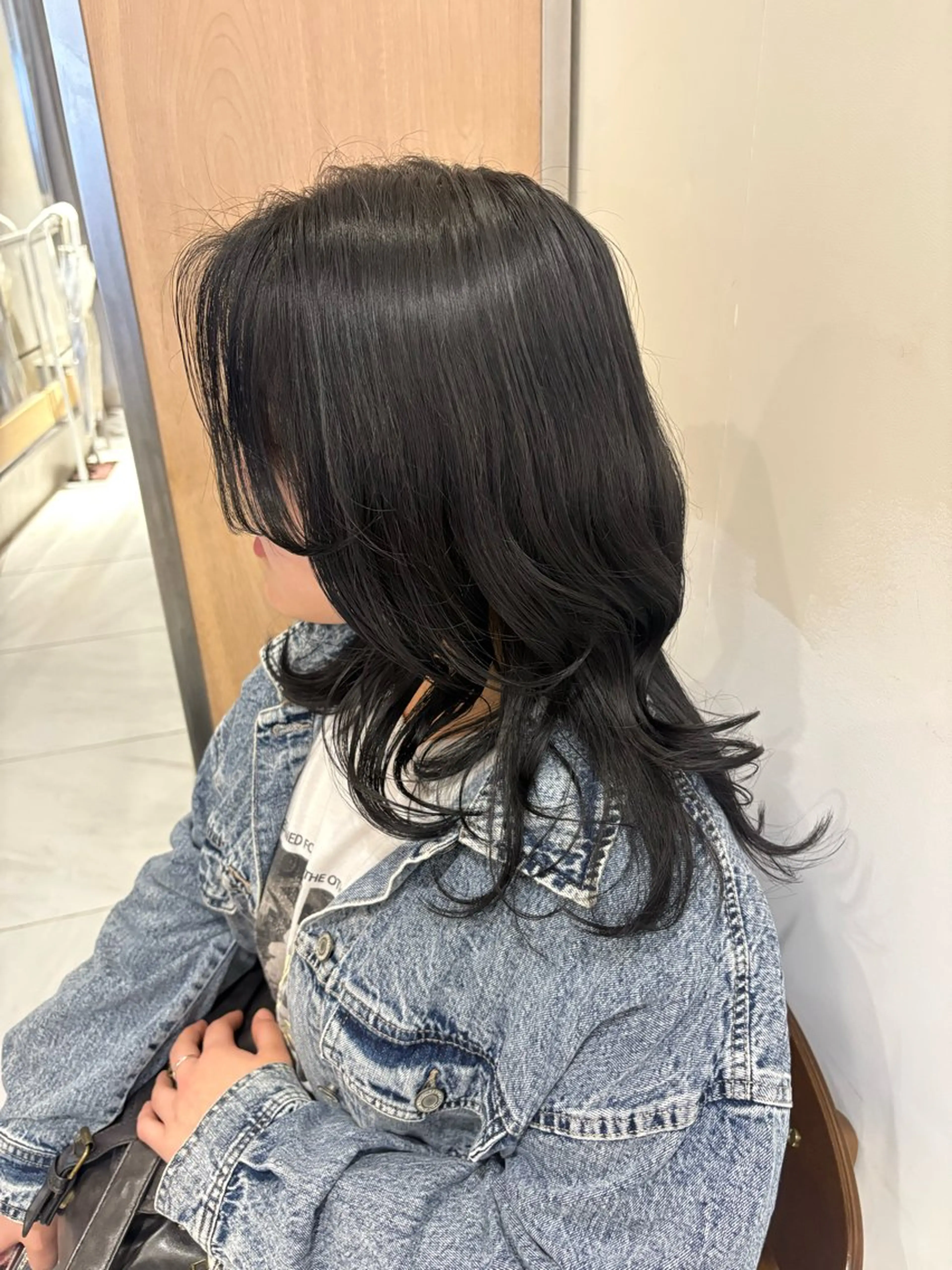 セミロング カラー カット ヘアカラー トリートメント ヘッドスパ ヘアセット 艶髪/ダークトーン 🩶丸山日向のヘアスタイル