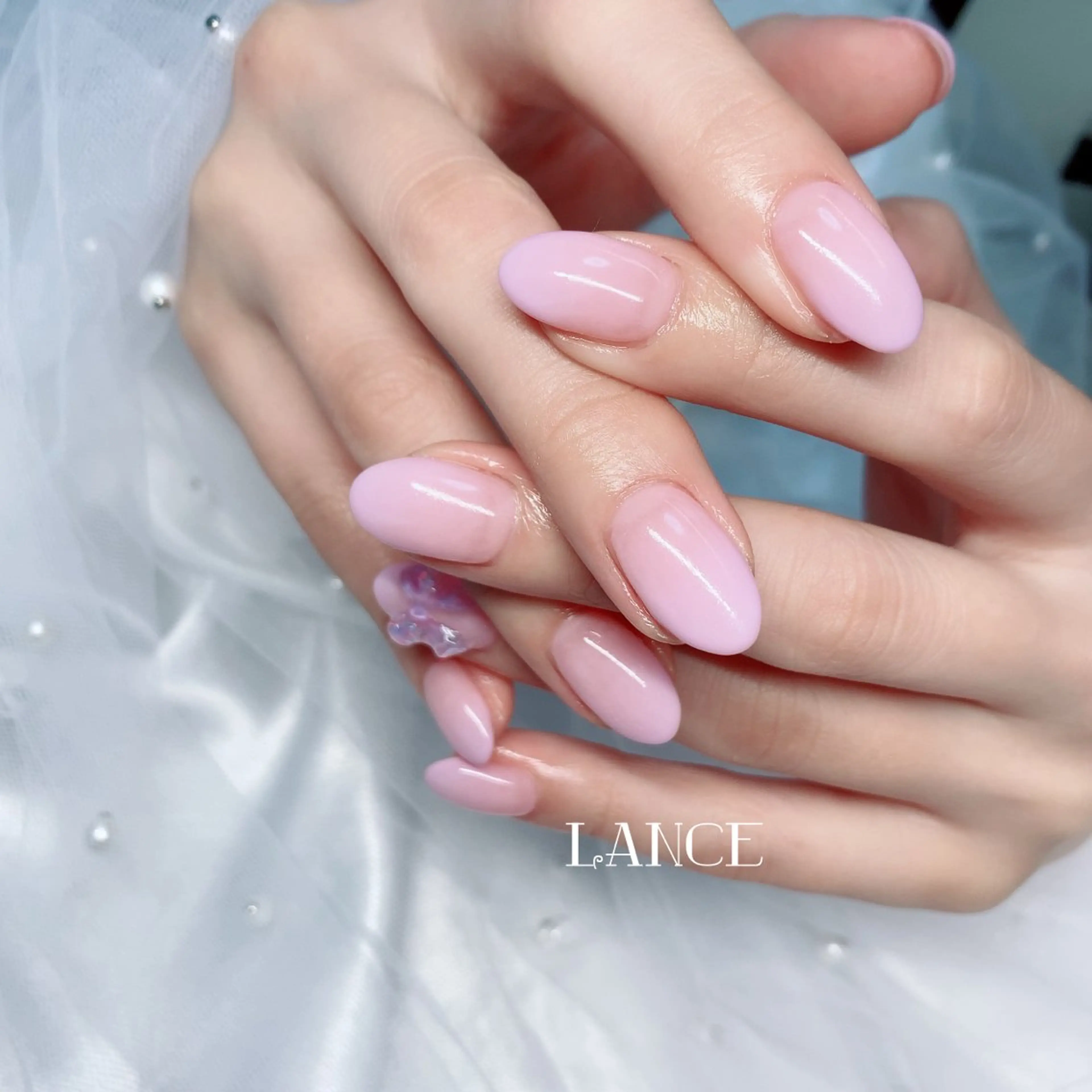 ネイル オーロラネイル フレンチネイル キラキラネイル 韓国ネイル ピンク ハンドネイル Lance nailのネイルデザイン