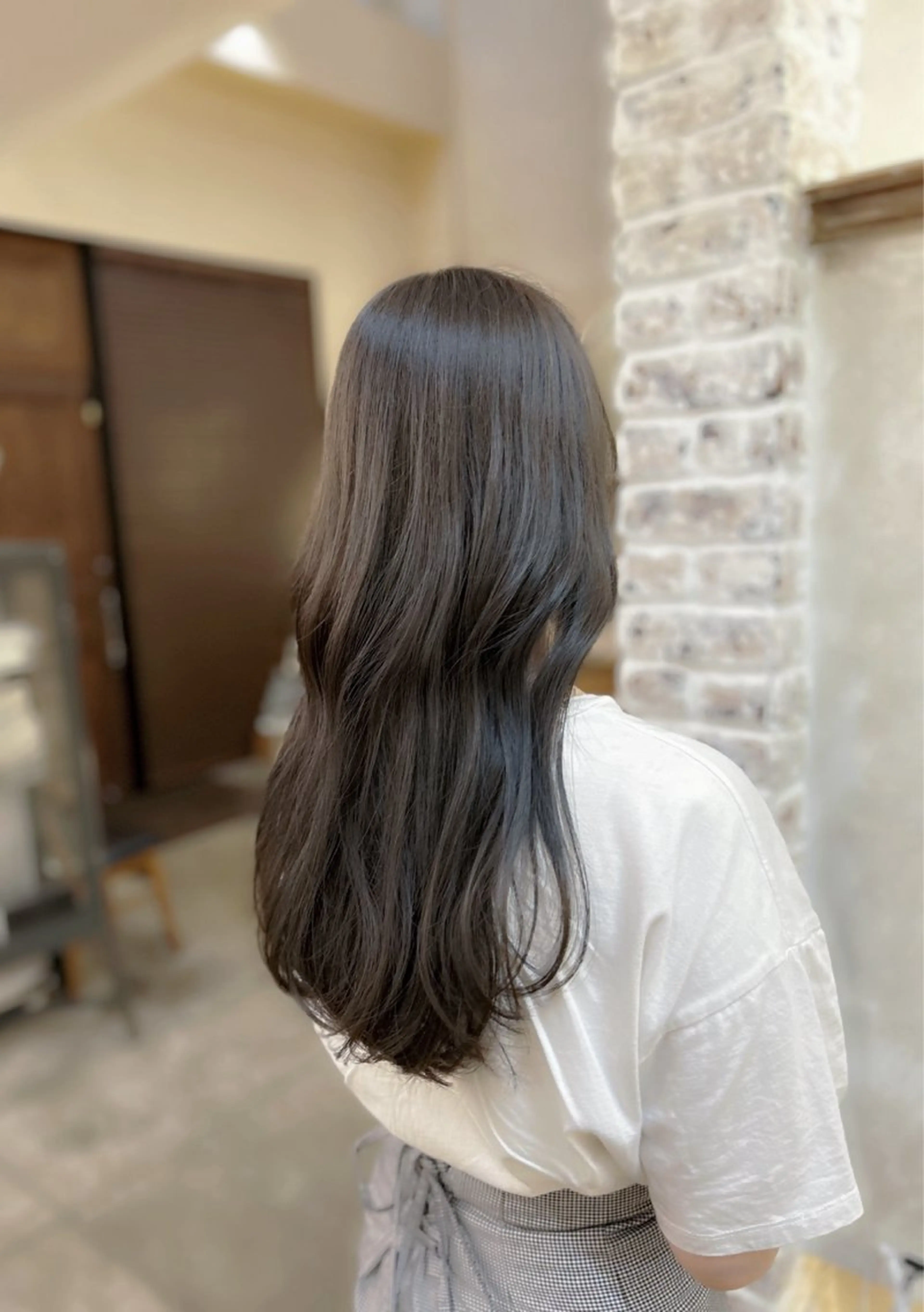 ロング カラー アッシュ アッシュグレー アッシュグレージュ グレージュ 🤍FLEAR 白濱 かえで🎀.⋆のヘアスタイル