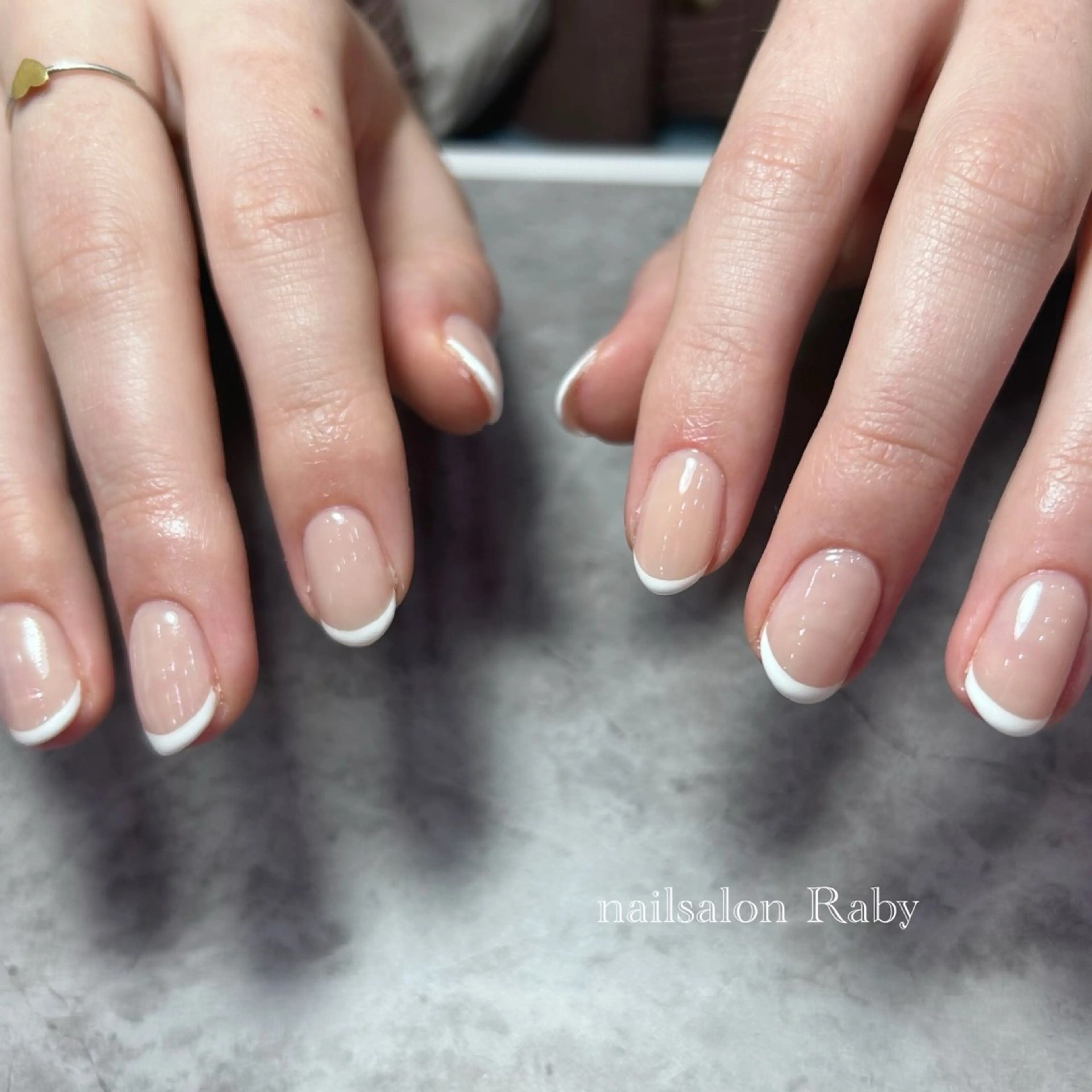 ネイル フレンチネイル ハンドネイル raby KESAMIのネイルデザイン