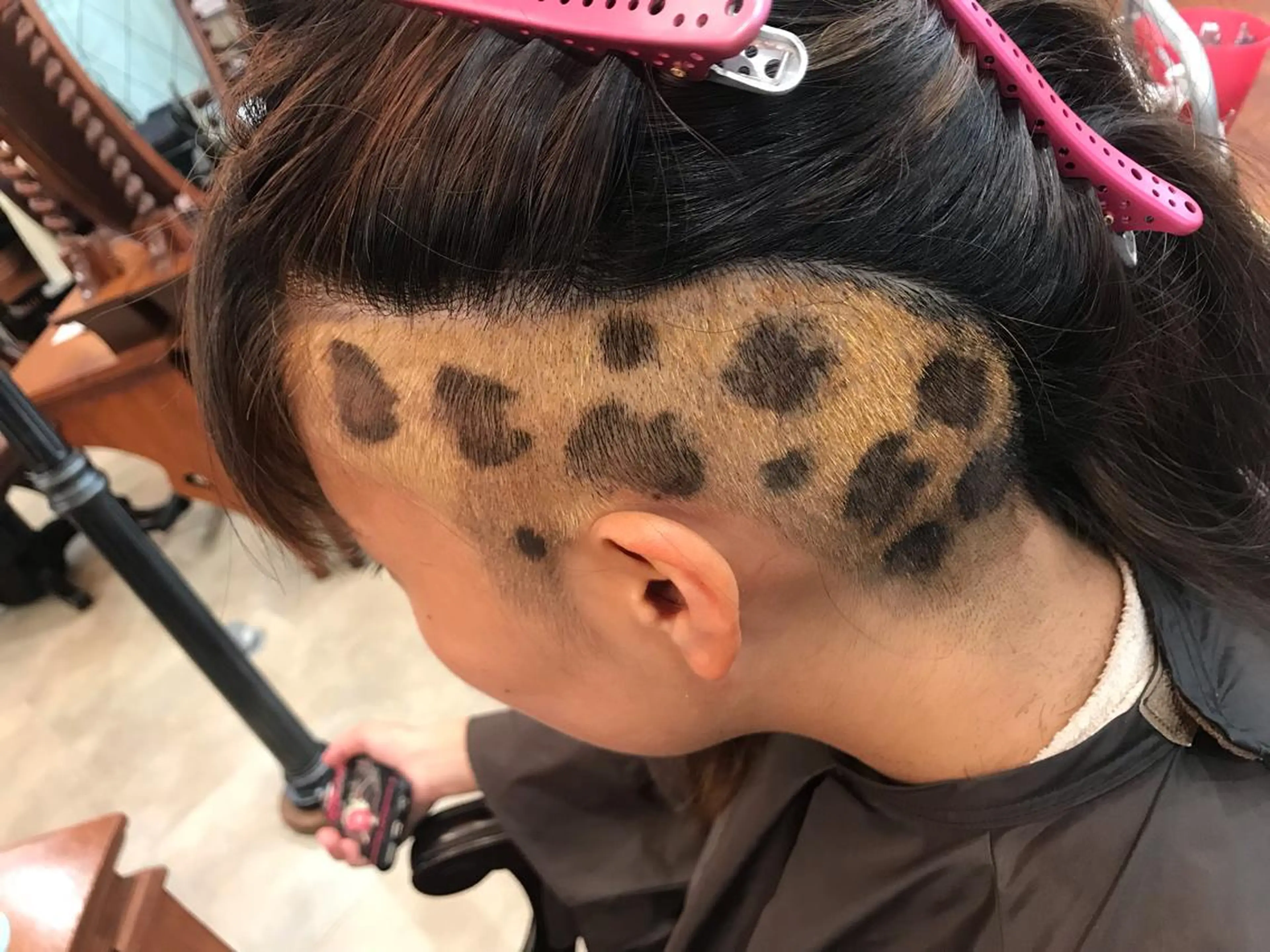 ミディアム カット ヘアカラー 川瀬 歩美のヘアスタイル