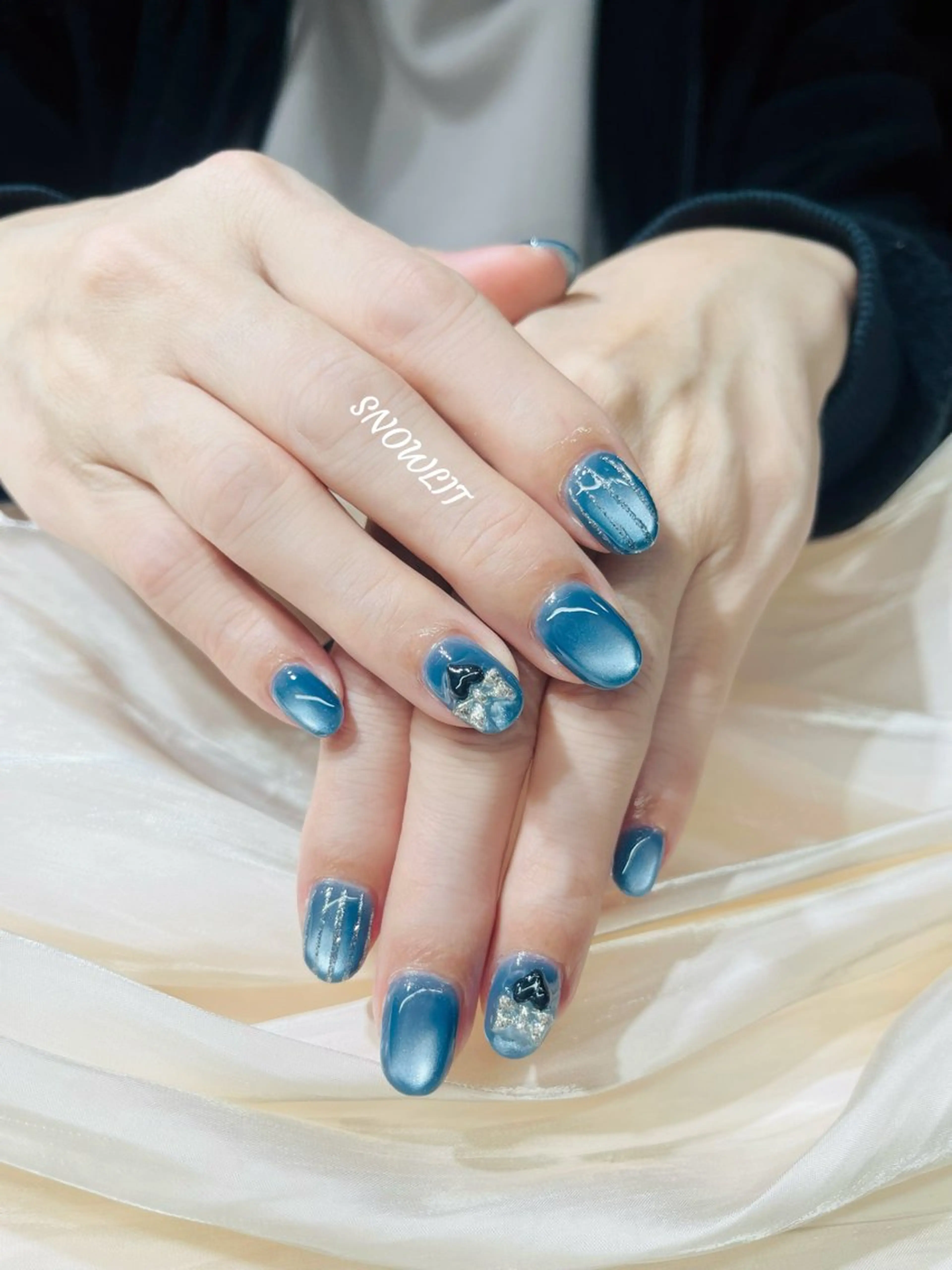 ネイル ハンドネイル ハンドケア SNOW LITのネイルデザイン