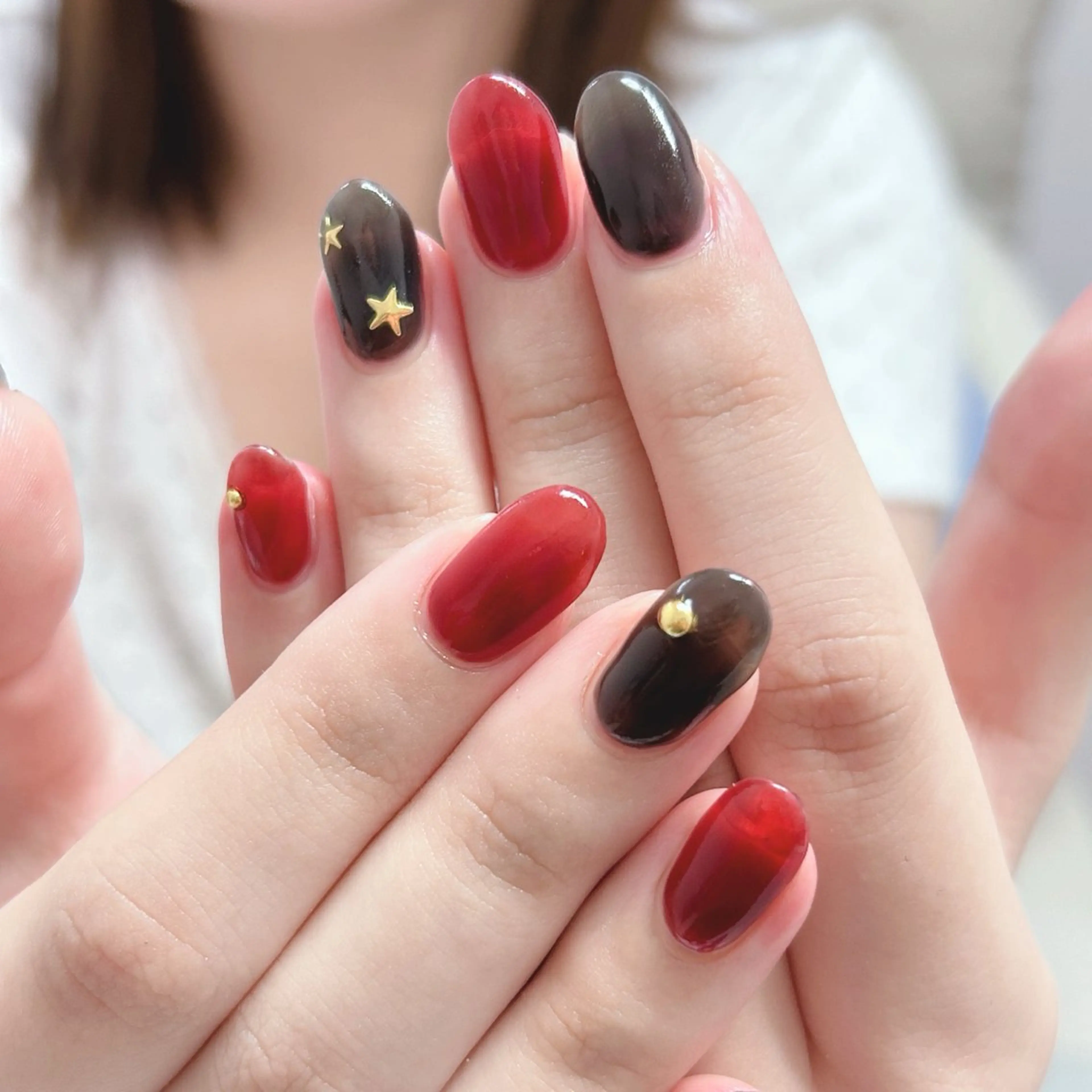 ネイル 赤色 ハンドネイル ネイルサロン KURIKINDIのネイルデザイン