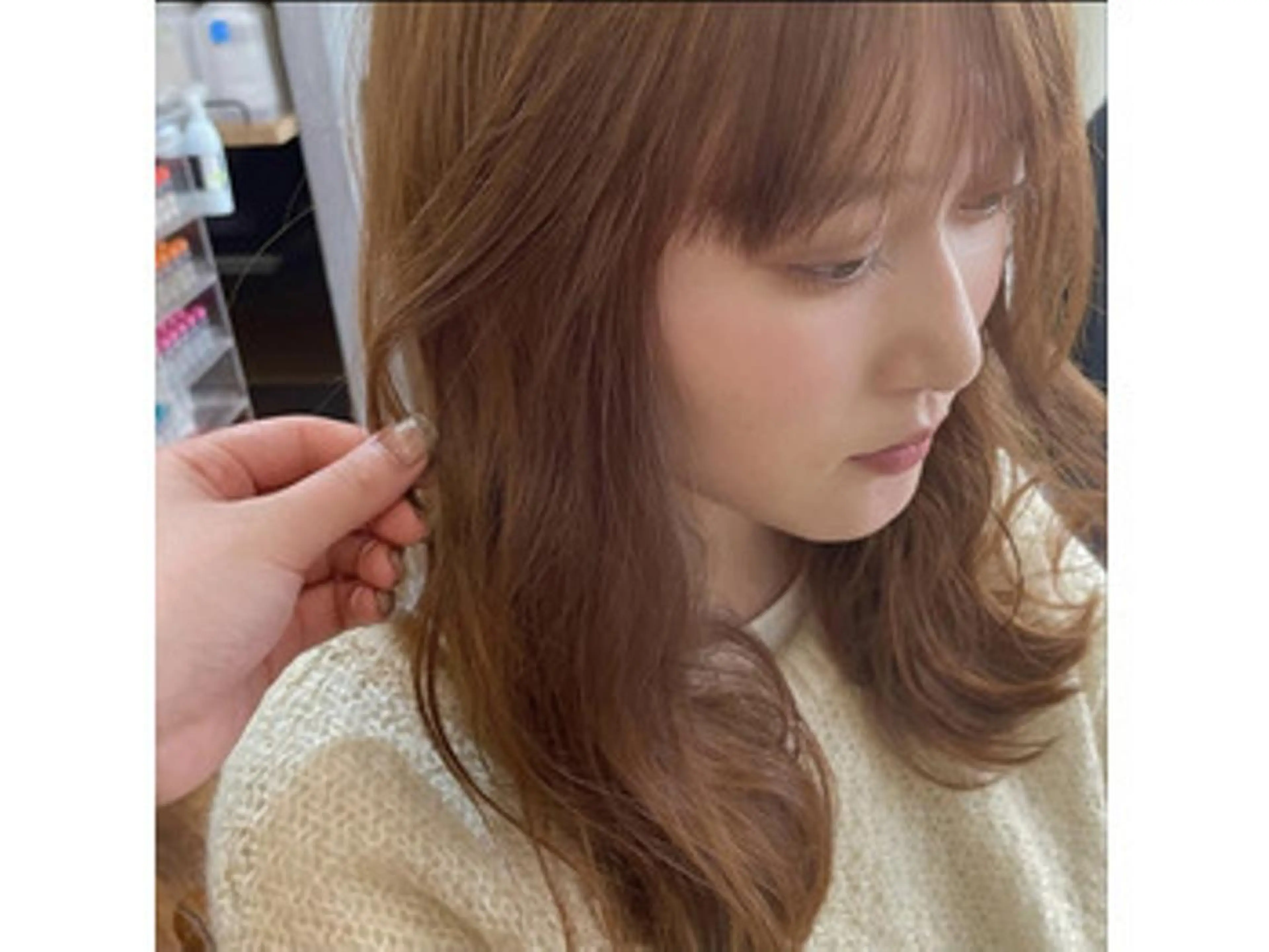 セミロング ヘアアレンジ パーマ カラー セミロングパーマ アディクシーカラー ブリーチ ケアカラー 透明感カラー ヘアケア特化型サロン newi 梅田のヘアスタイル