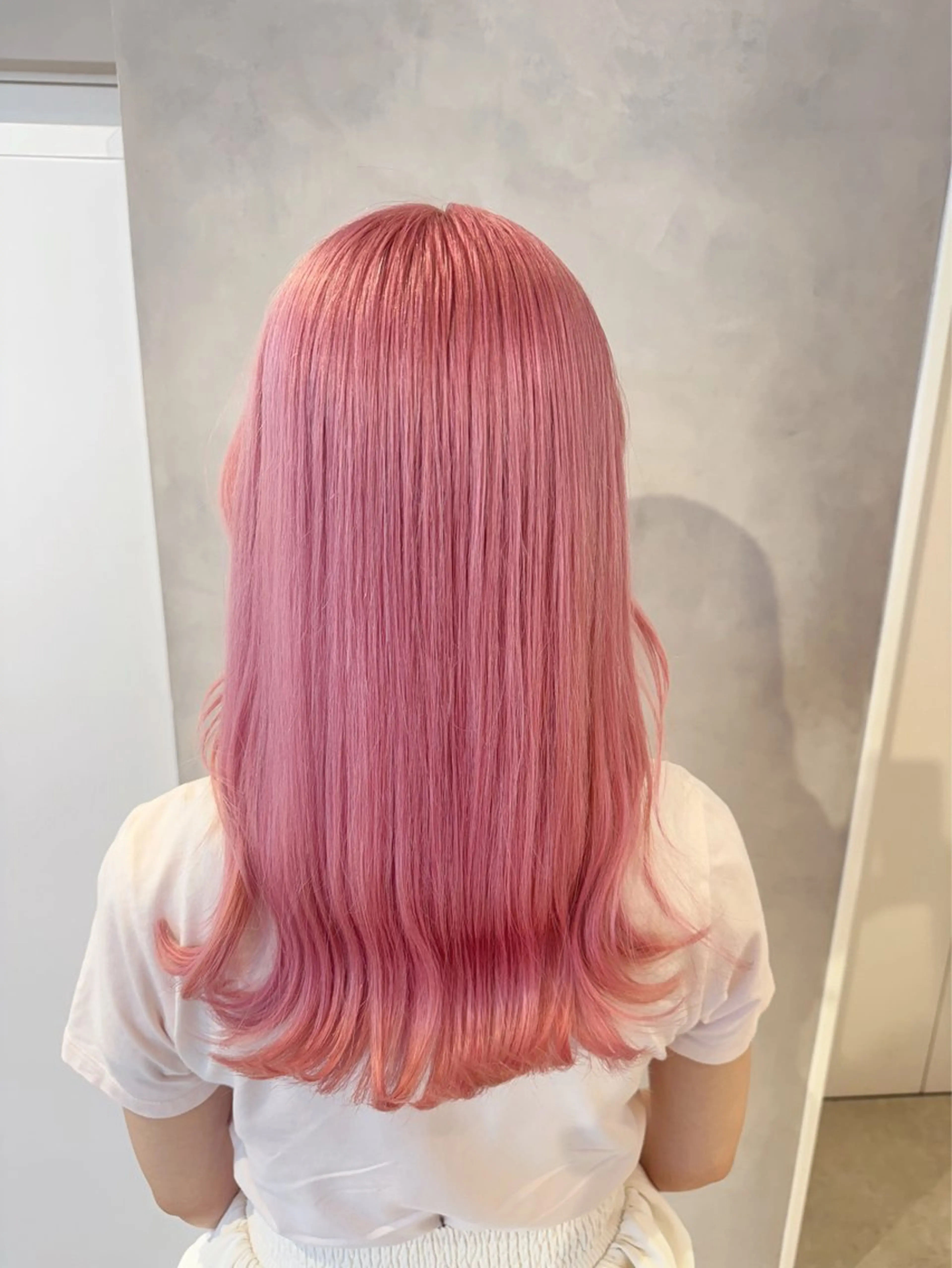 カラー ピンクカラー ホワイトピンク 透明感カラー✨艶髪 制作🌱山根あゆみのヘアスタイル