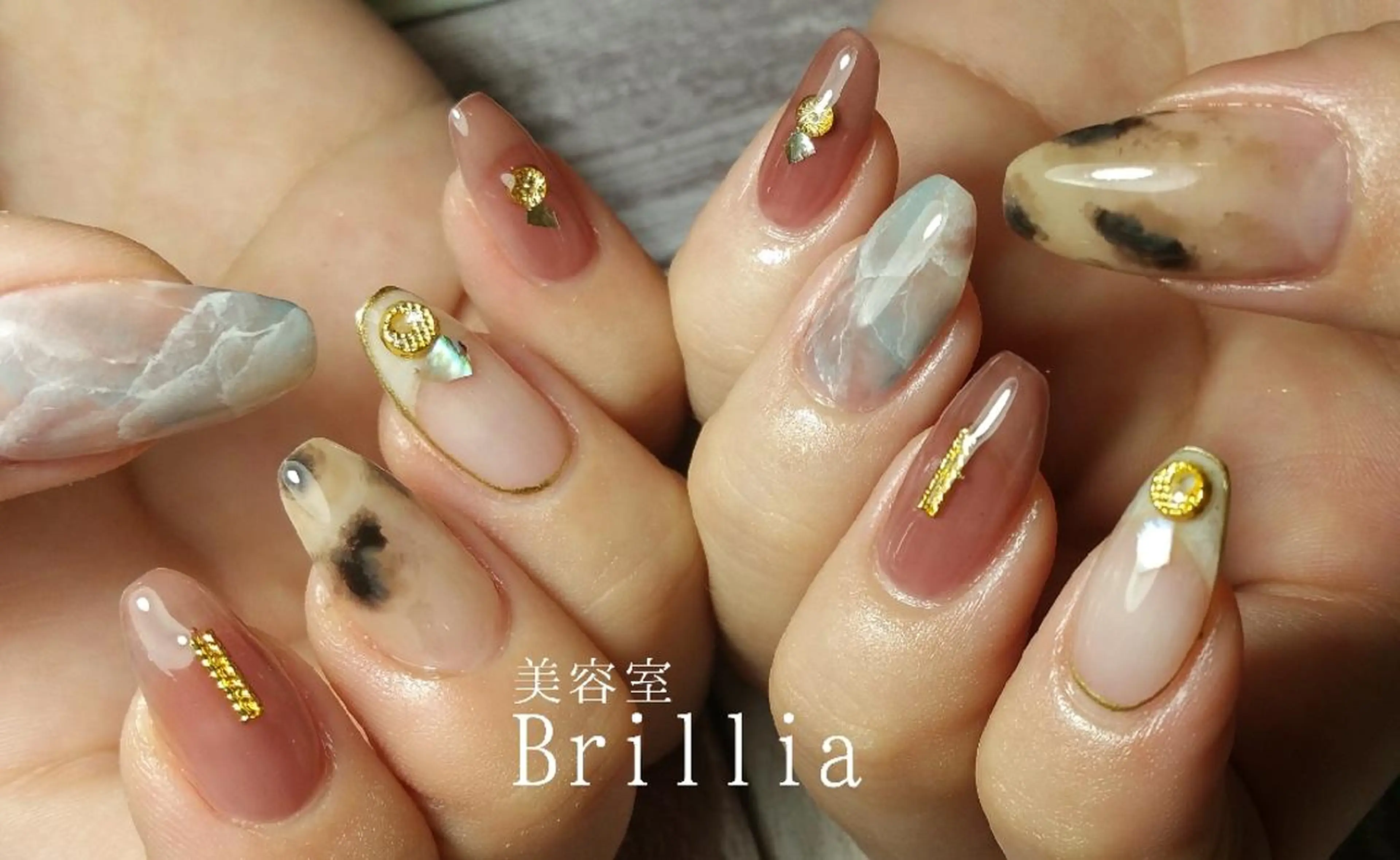 ネイル ハンドネイル 柴田 彩のネイルデザイン