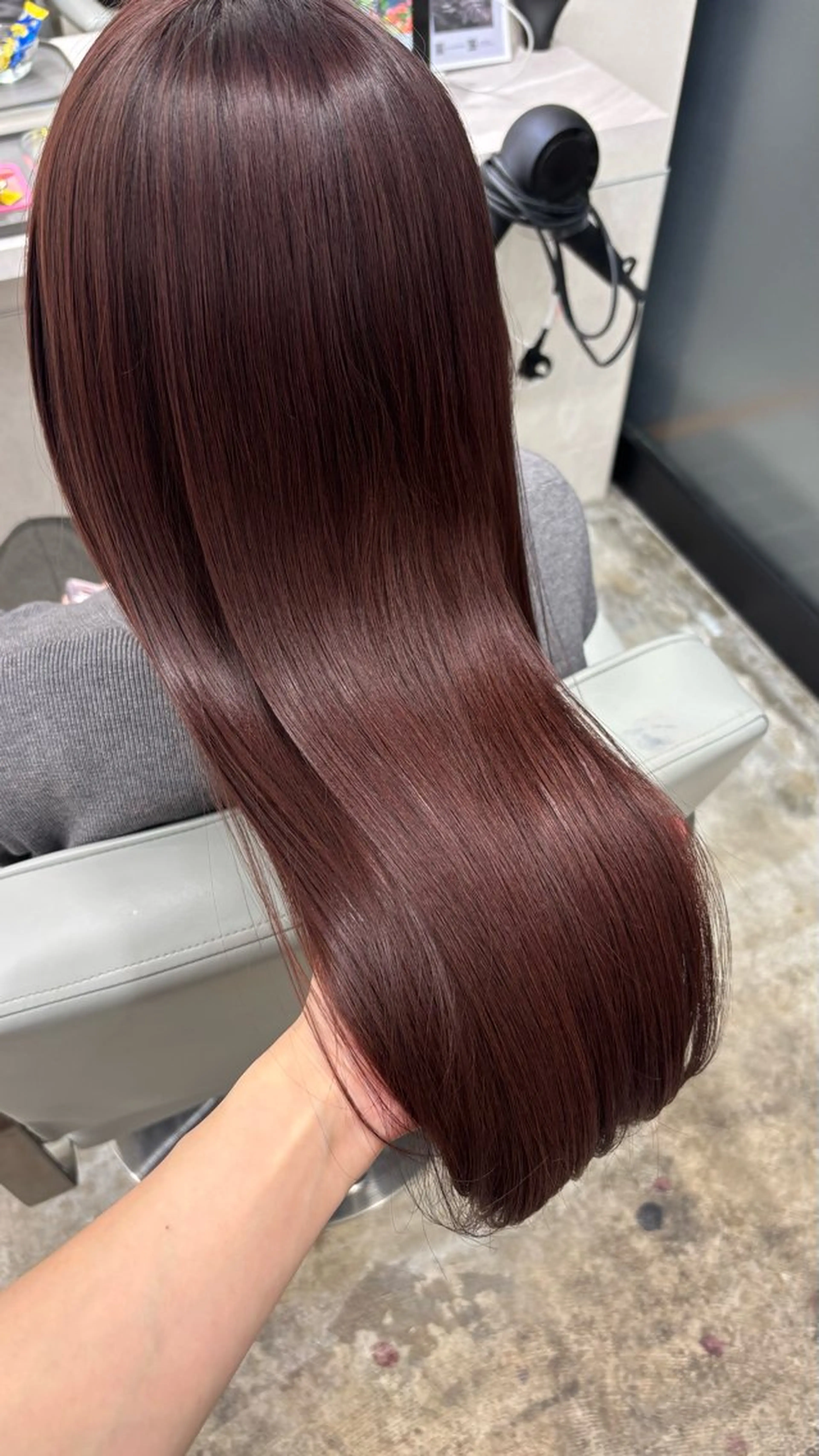 ロング カット ヘアカラー トリートメント makoto⌇レイヤ ー⌇艶カラー🍒‎のヘアスタイル