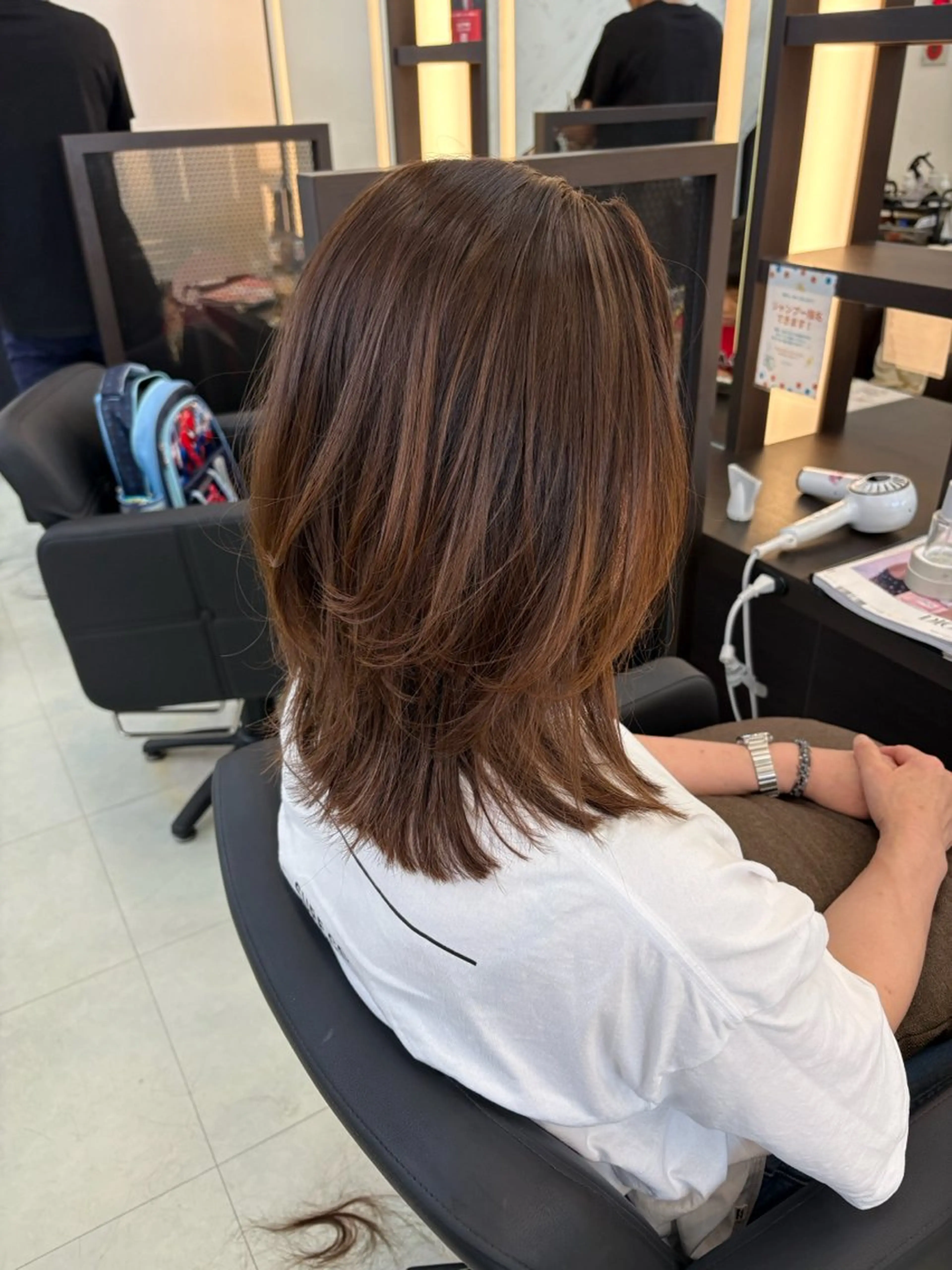 カラー MITOMO SHUTOのヘアスタイル