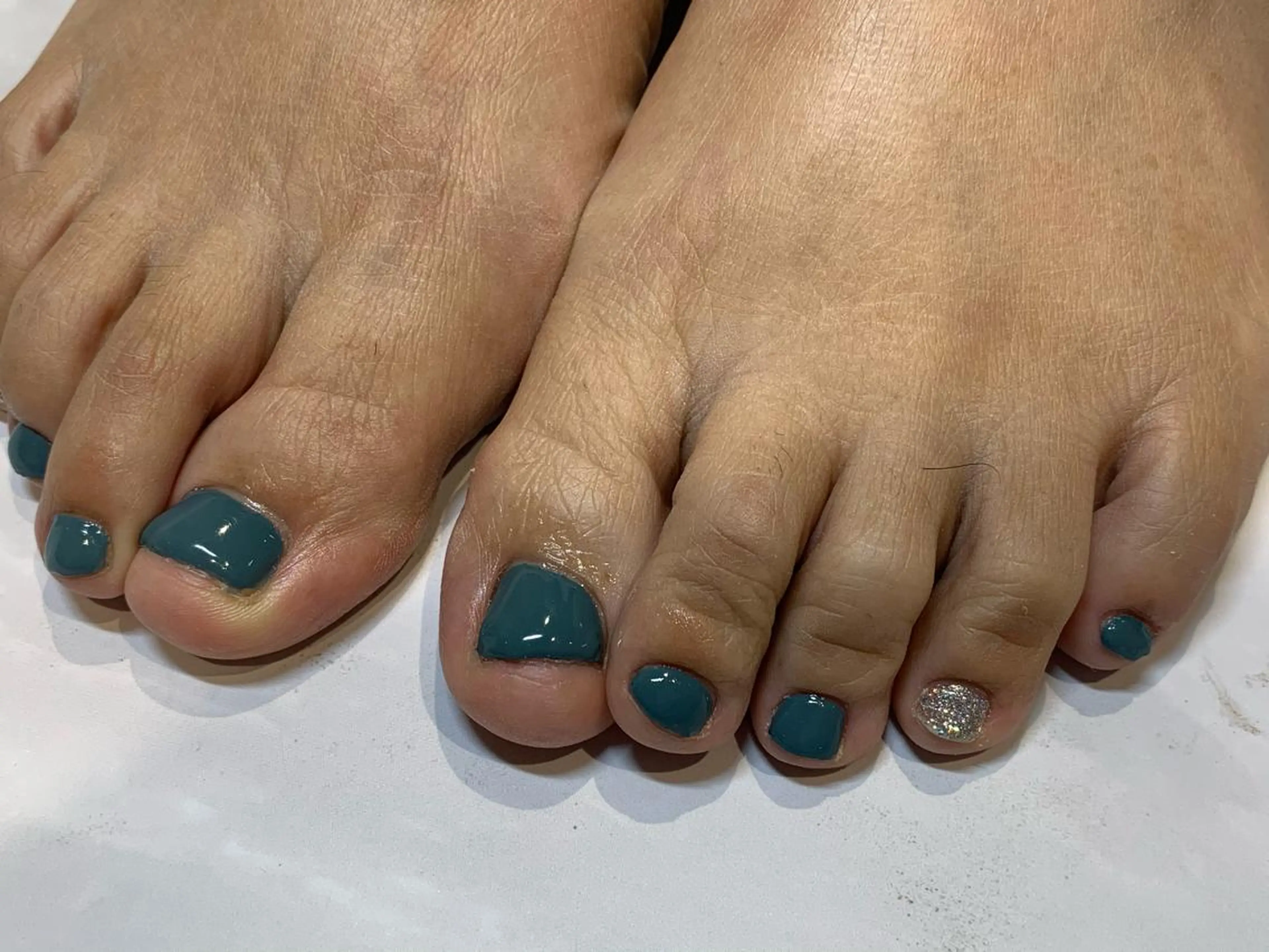 ネイル フットネイル ワンカラーネイル マキノ ユイのネイルデザイン