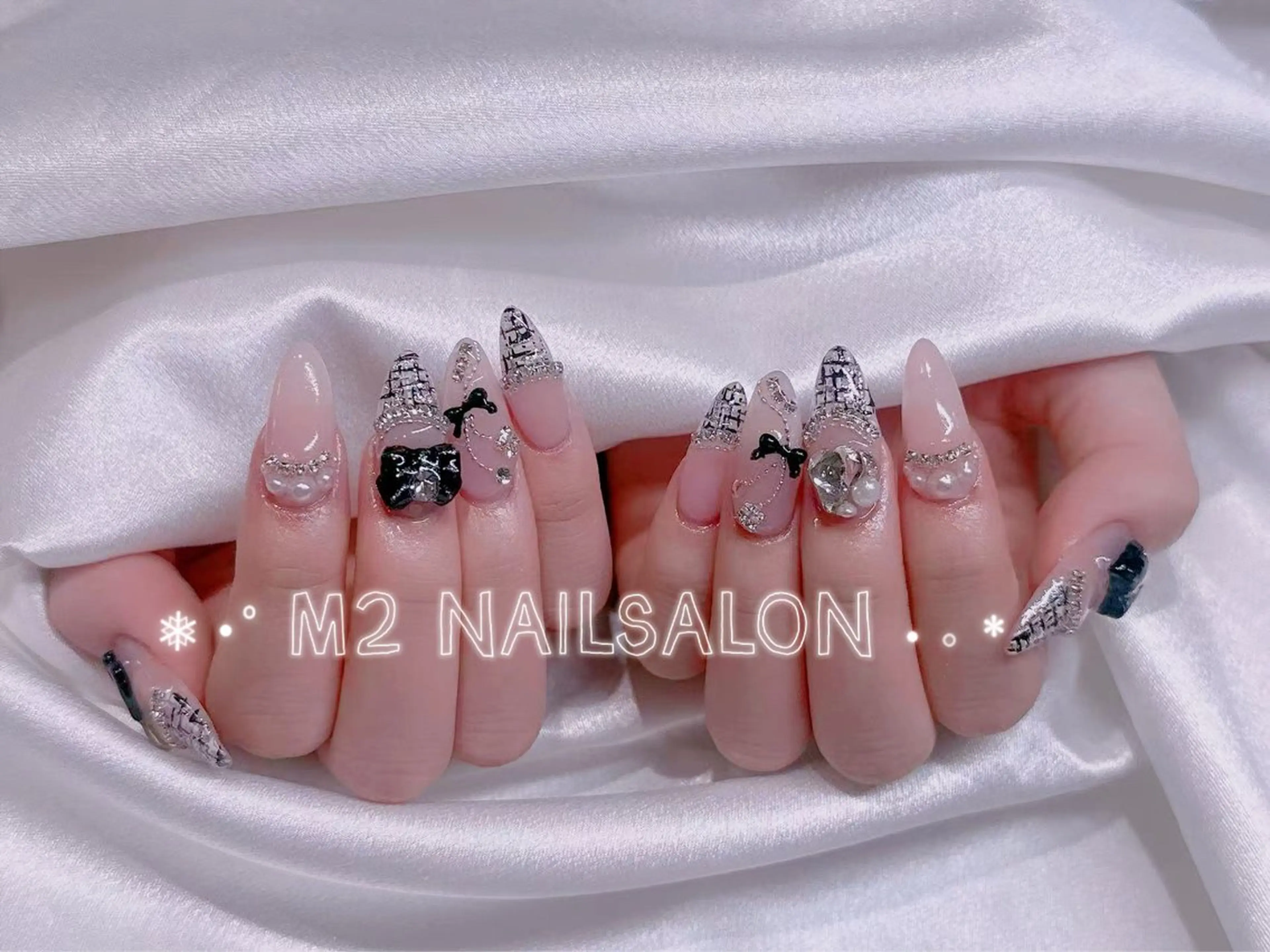 ネイル アートネイル フラッシュネイル フラッシュマグ フットネイル ジェルネイル ハンドネイル 長さだし専門店 M2 rikaのネイルデザイン