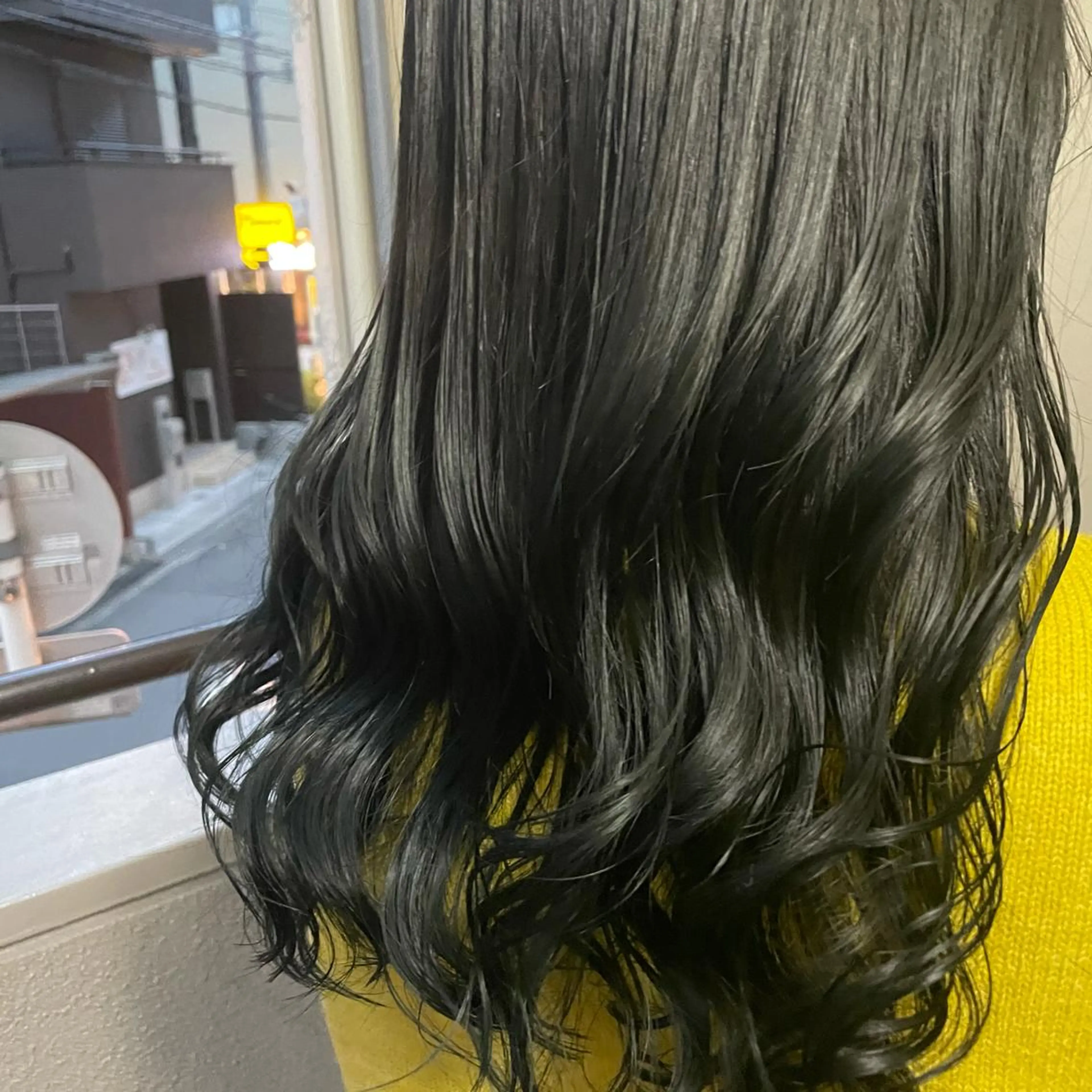 ミディアム カラー パーマ ヘアアレンジ メンズ キッズ ネイル マツエク・マツパ 切りっぱなしヘアボブ ミディアムヘアRYOのヘアスタイル