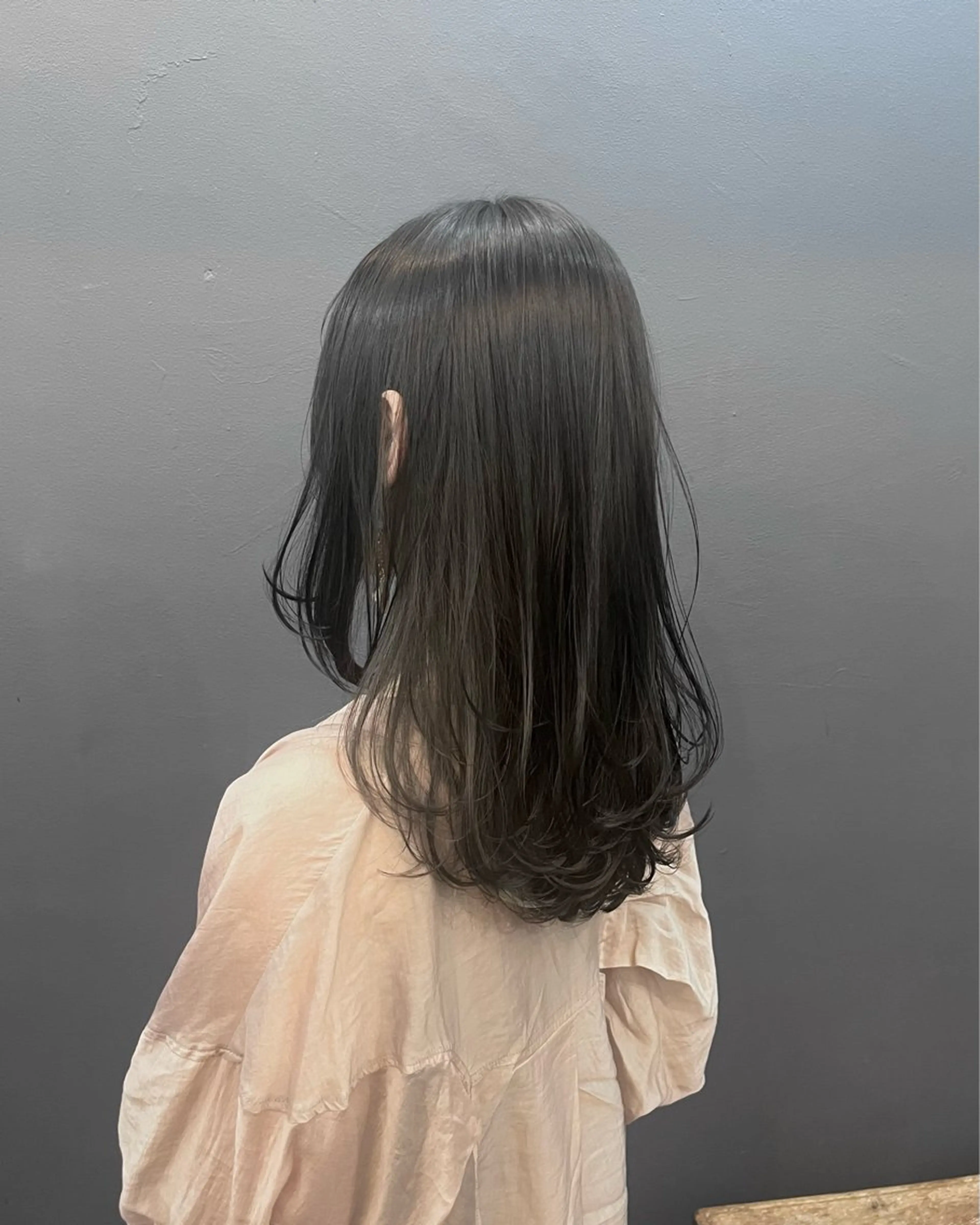 ロング カラー カット ヘアカラー トリートメント 暗髪とオリーブ🌿 渡辺拓人のヘアスタイル
