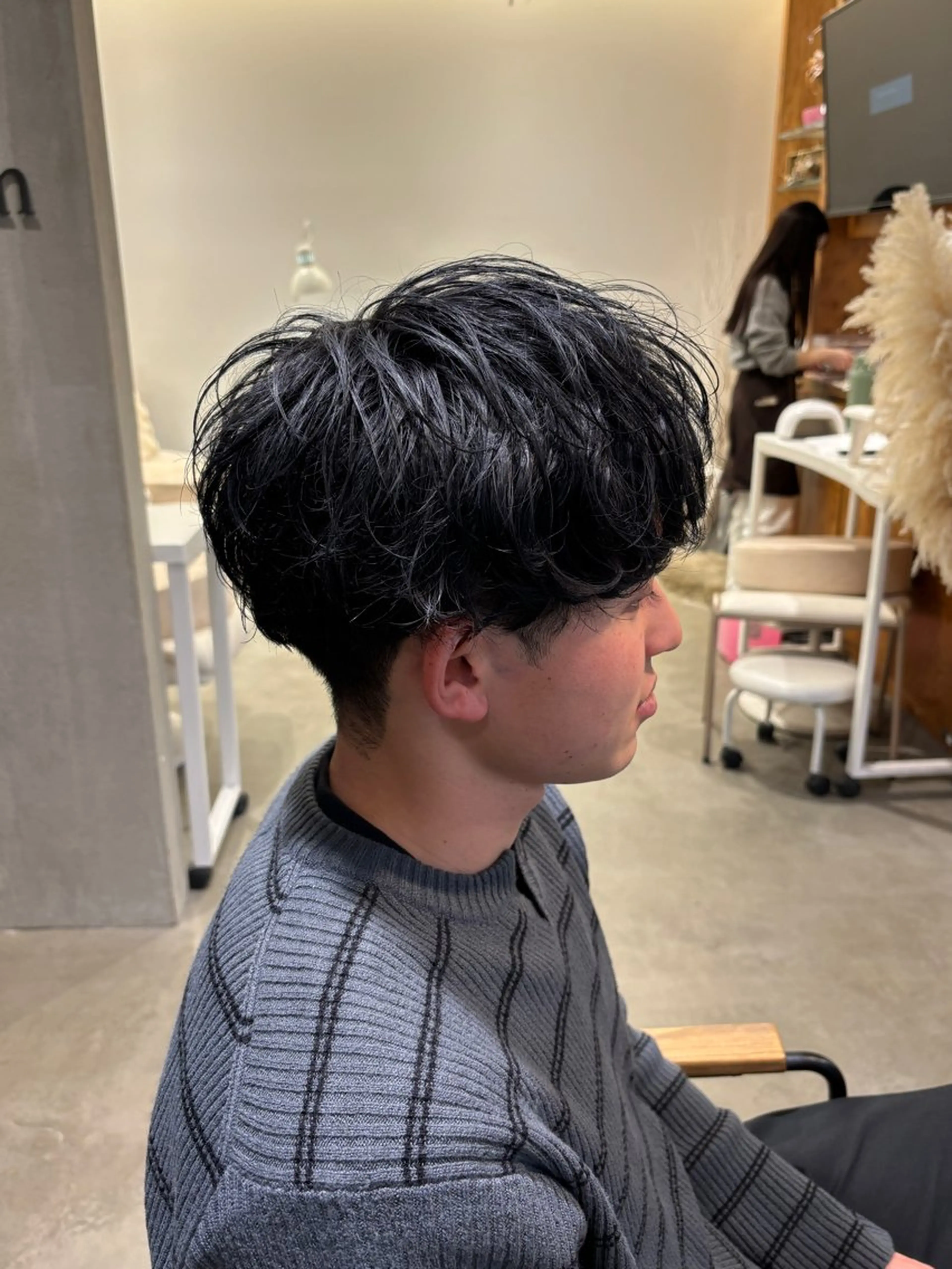 カラー メンズ ダークグレー 小木曽 里華のヘアスタイル