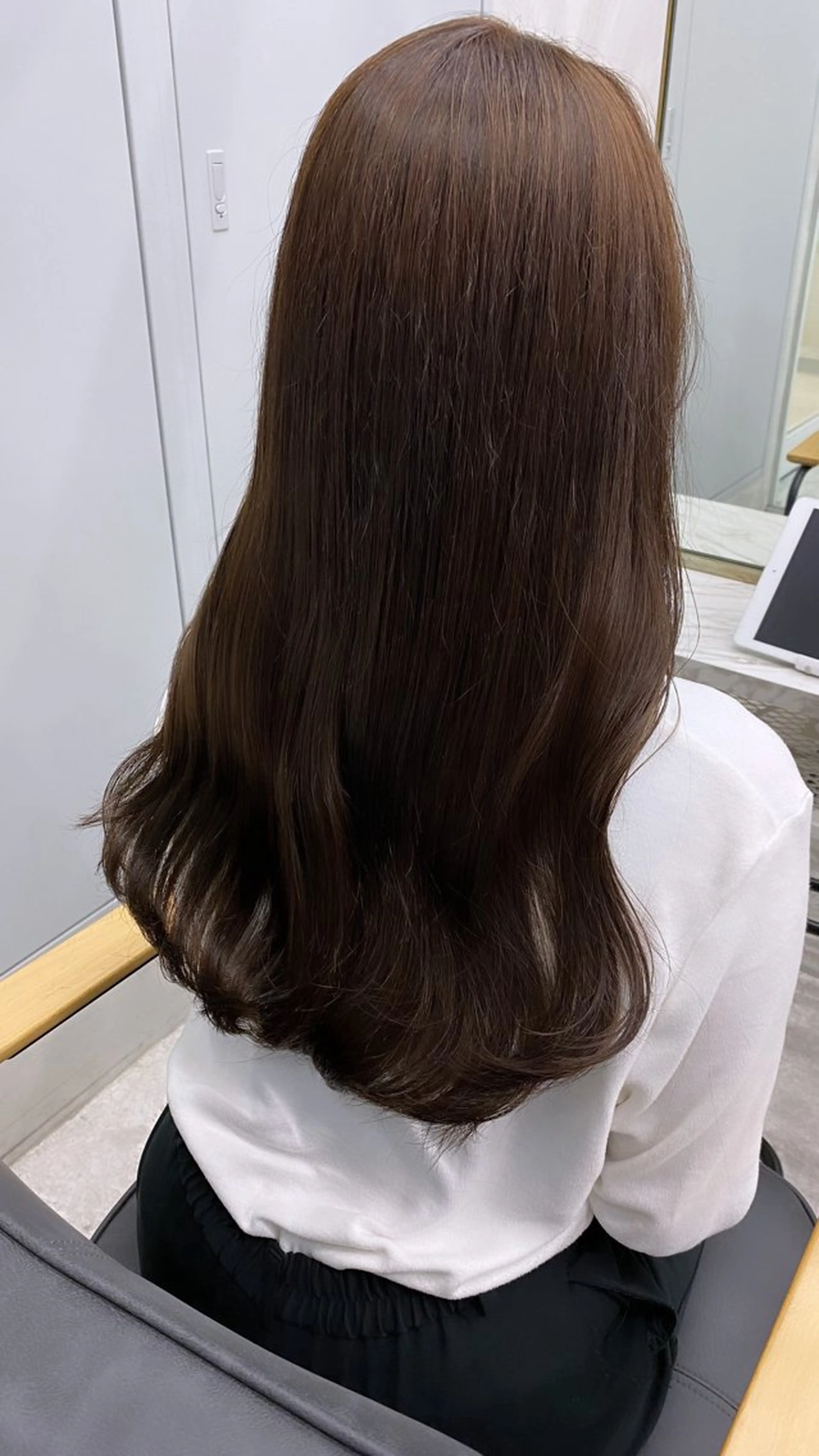 ロング AKANE 【zina新宿】のヘアスタイル