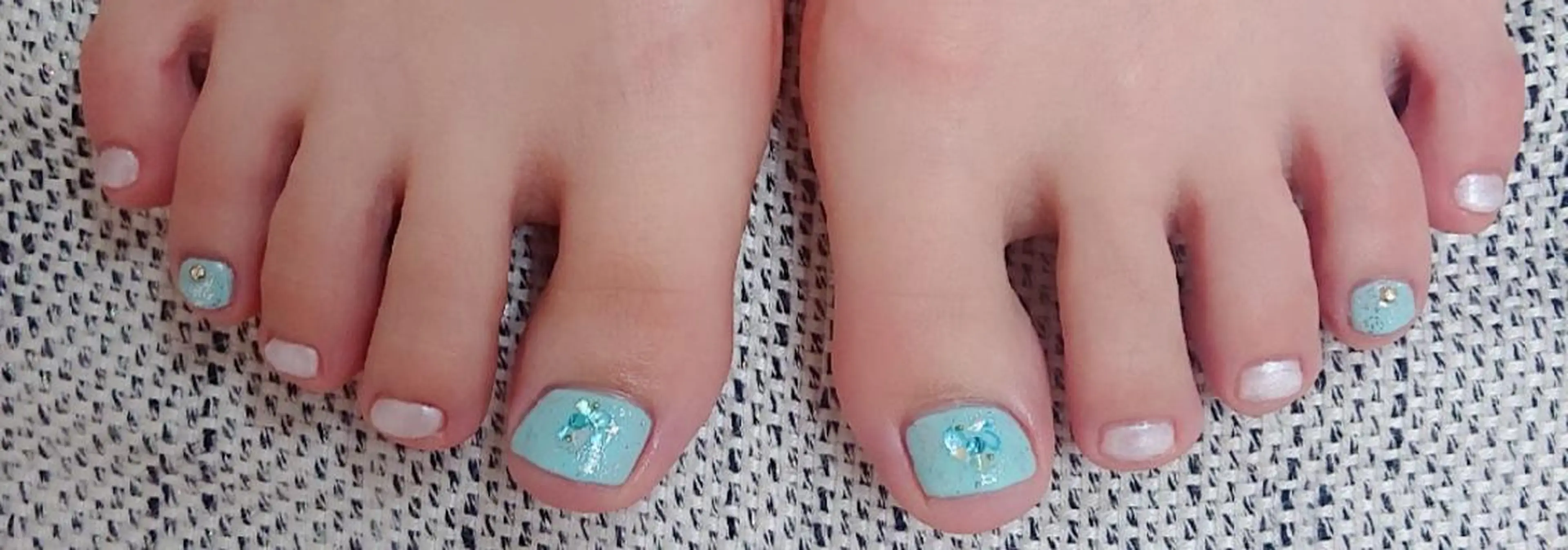 ネイル 🍒当日もOK🍒 𝑳𝑼𝑵𝑨花井のネイルデザイン