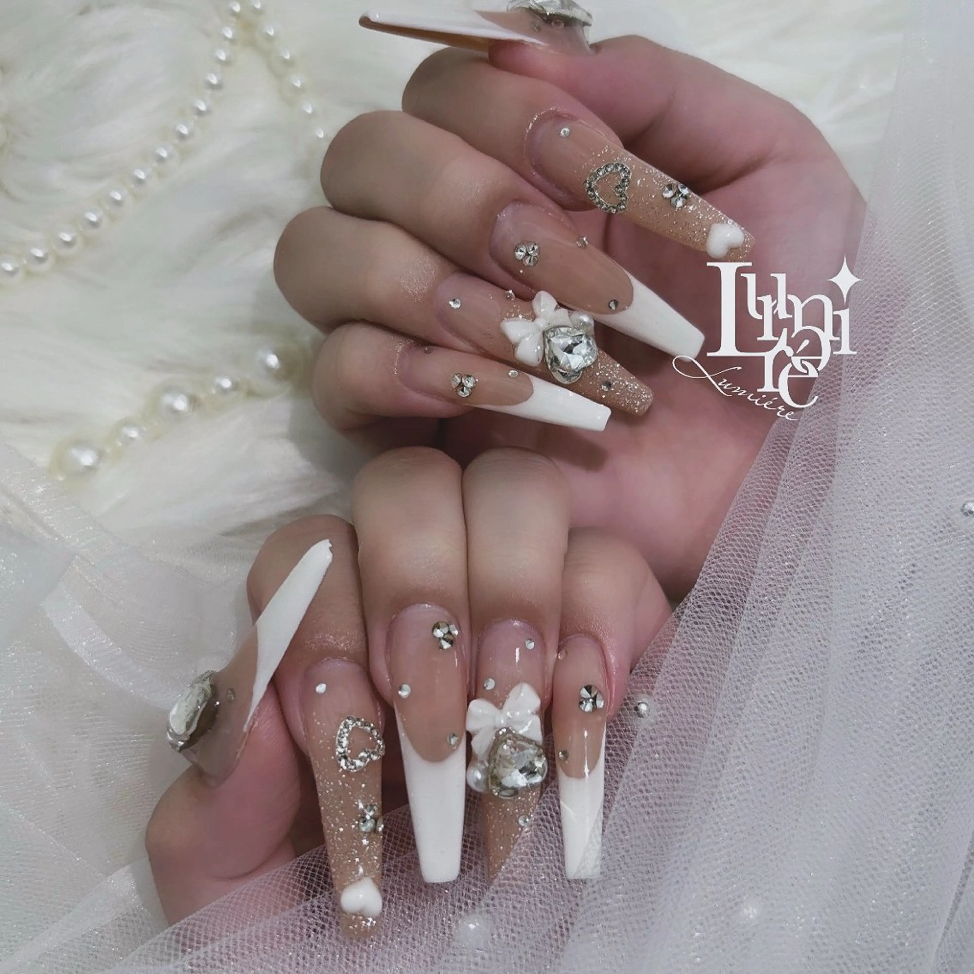 ネイル ハンドネイル Lumière｜ ロング｜ワンホンのネイルデザイン