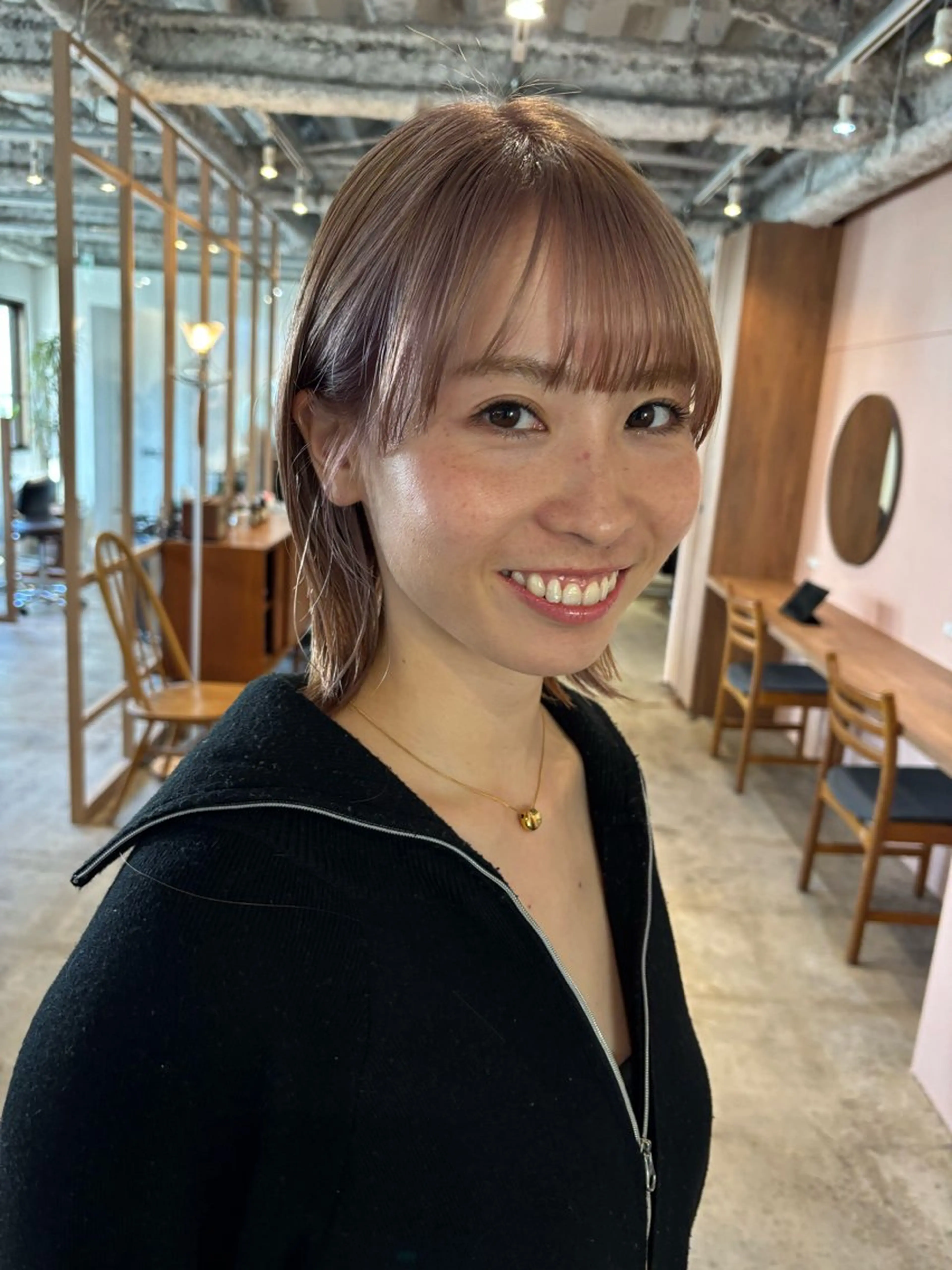 ミディアム カラー ヘアカラー トリートメント Hayashi Shioriのヘアスタイル