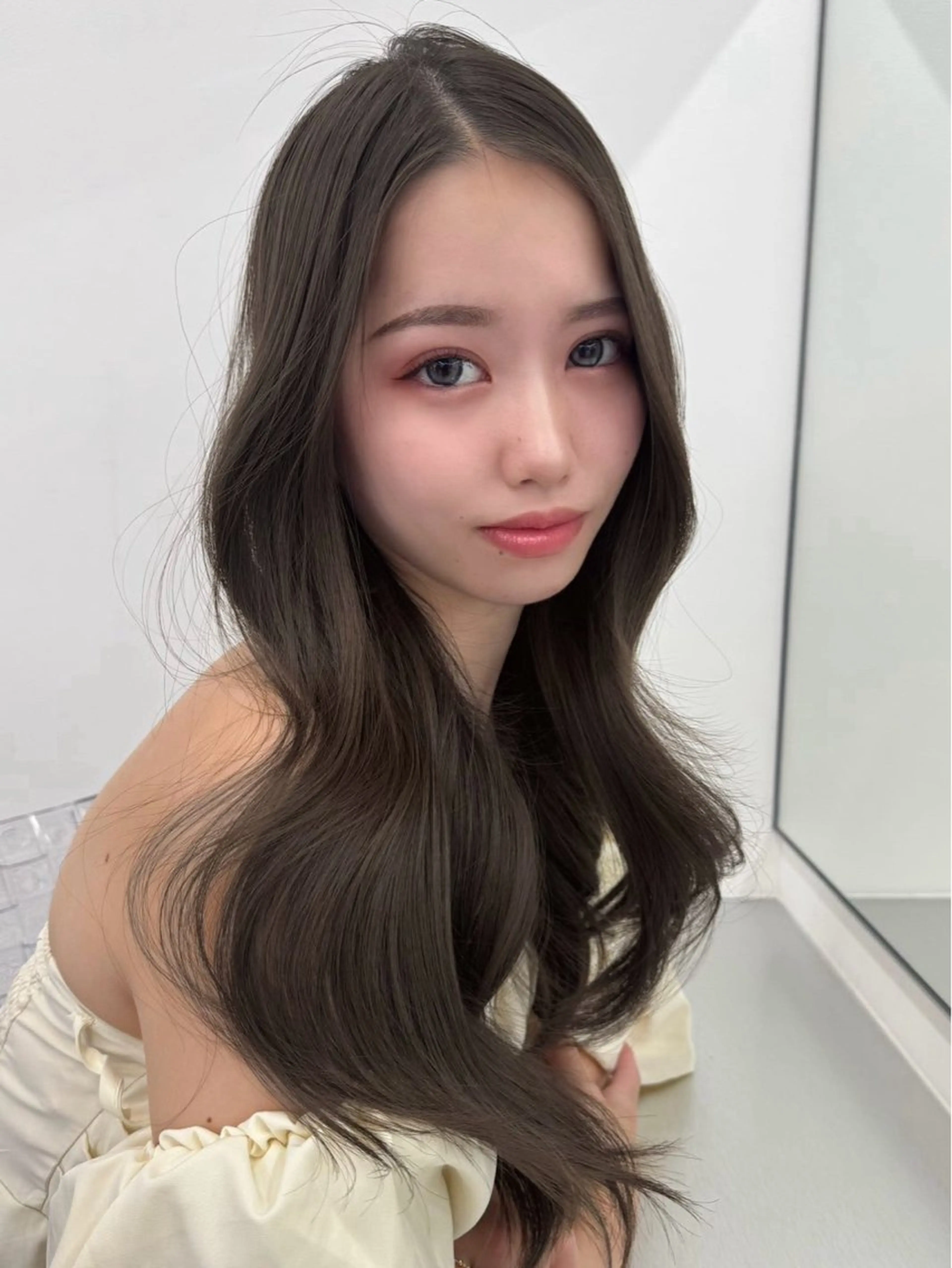 ロング Rita/髪質改善 /透明感カラーのヘアスタイル