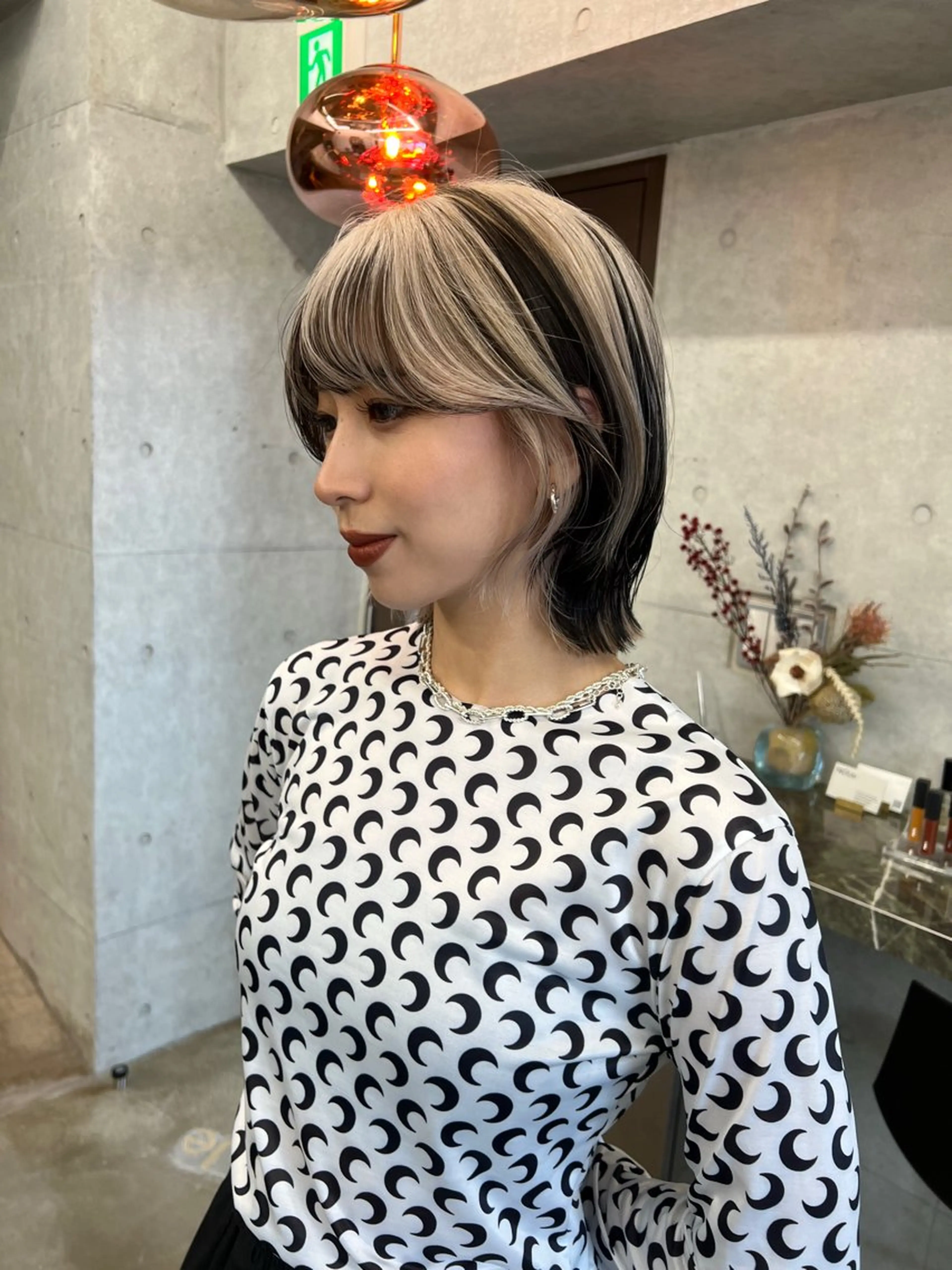 ミディアム カラー カット ヘアカラー ハイトーンカラー/ さらさのヘアスタイル