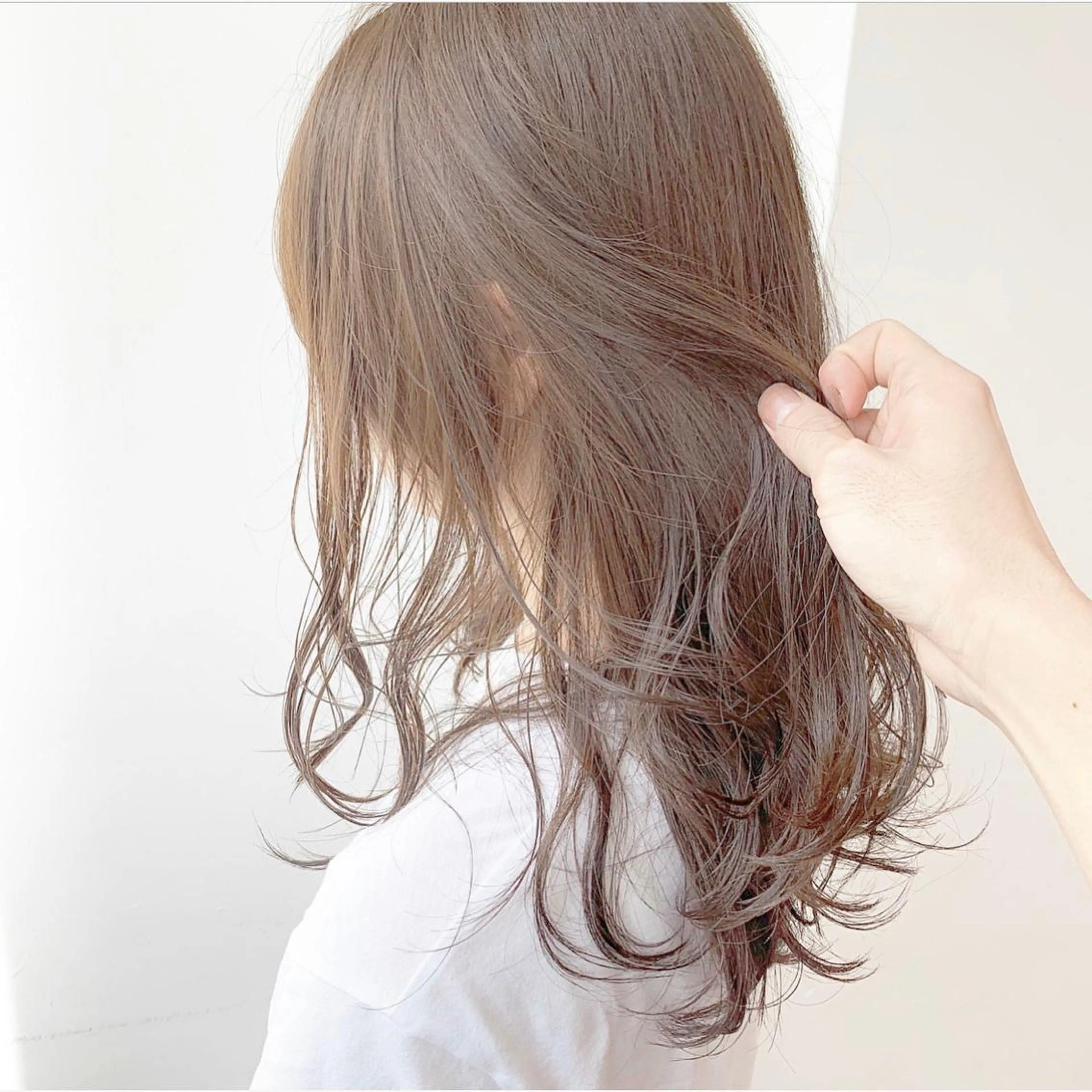 ロング カラー ⛄️冬の透明感 カラー⛄️大西のヘアスタイル