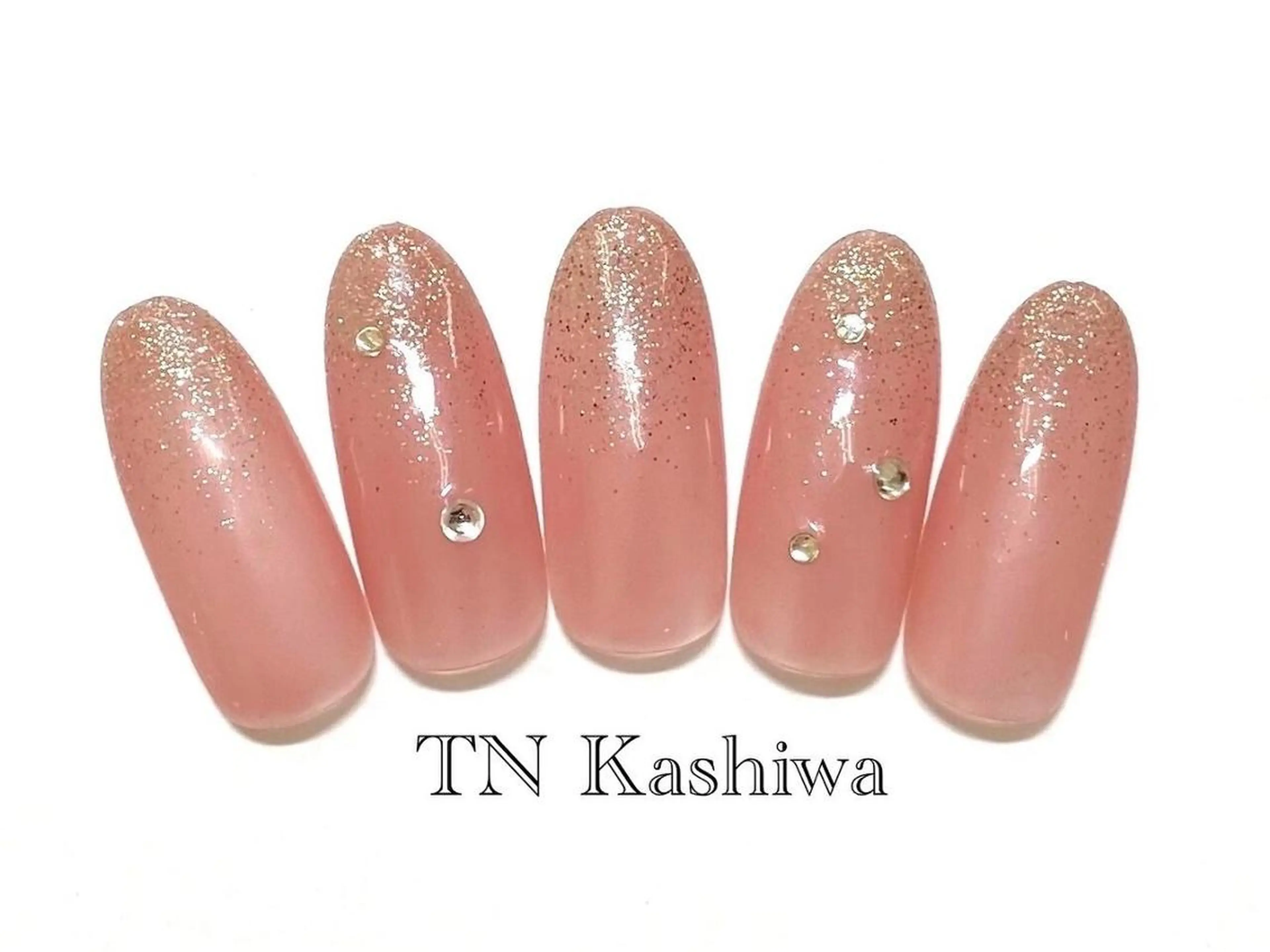 ネイル 橋立 亜美のネイルデザイン