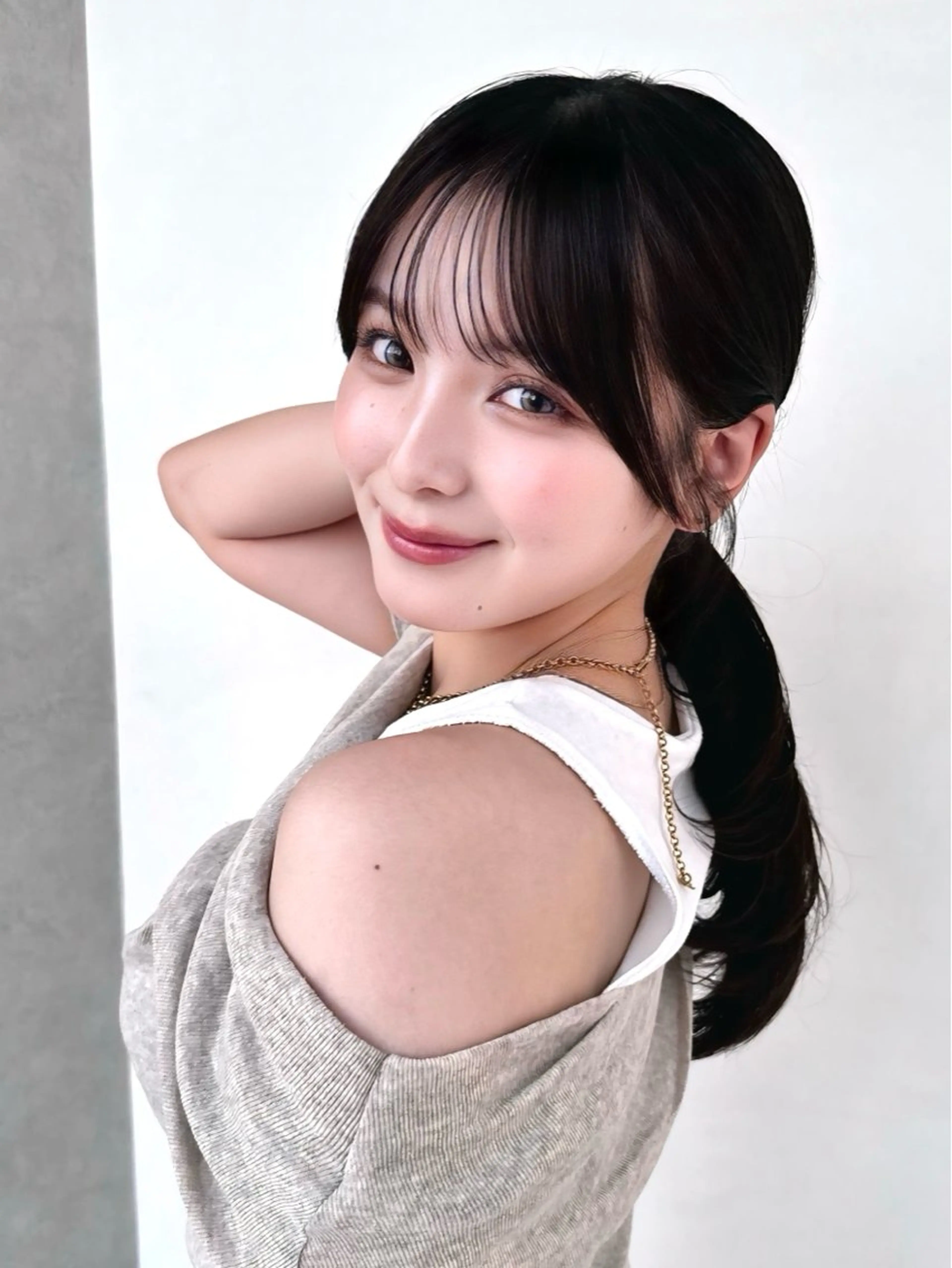 セミロング けんけん cachecacheのヘアスタイル