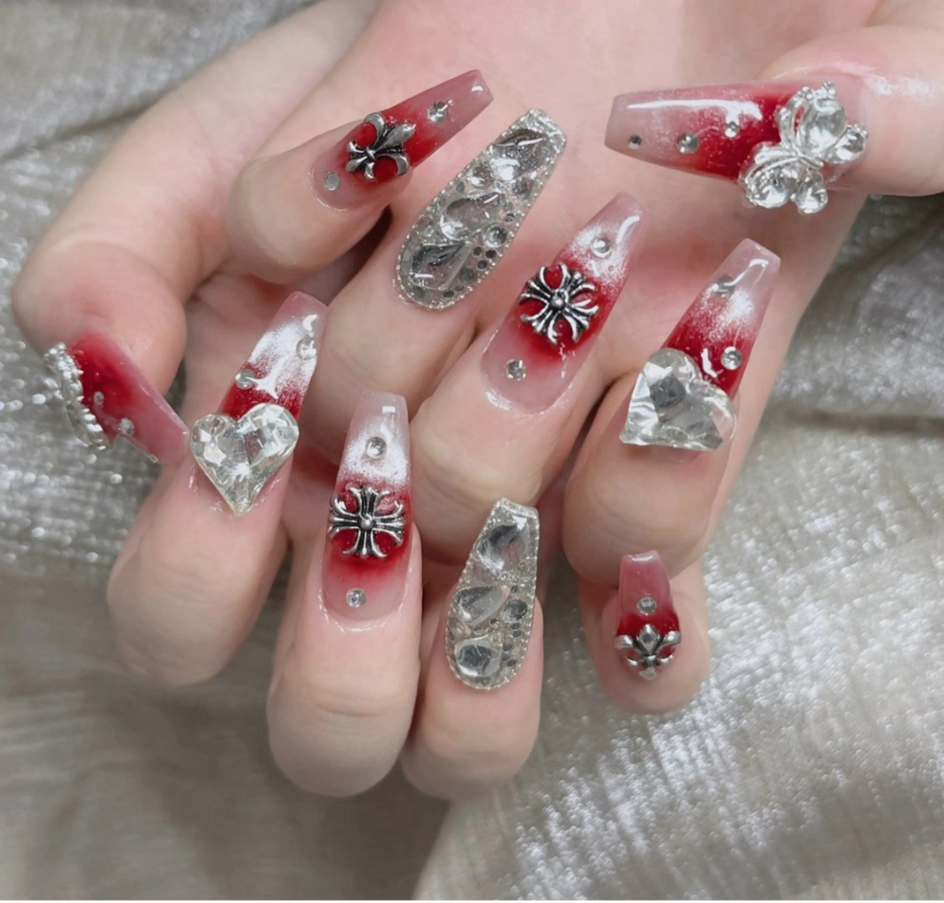 ネイル フレンチネイル ジェルネイル ガラスフレンチ ハロウィン ハート H.baby Nail Salonのネイルデザイン