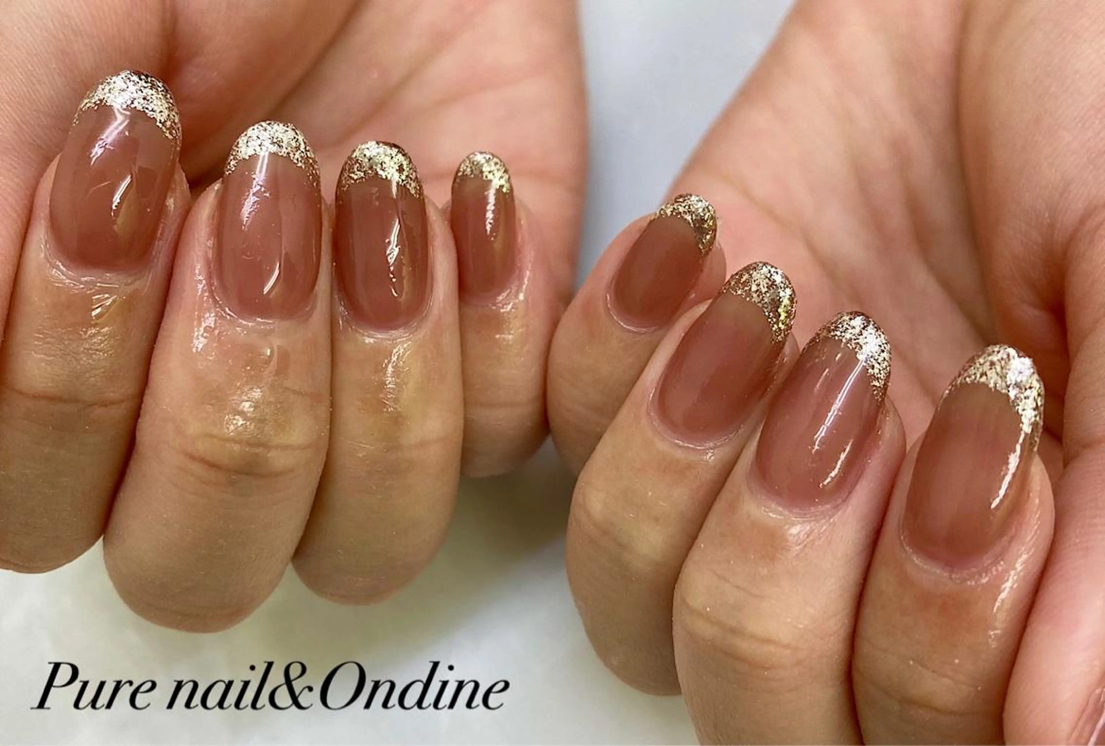 ミディアム ピュアネイル& オンディーヌのネイルデザイン