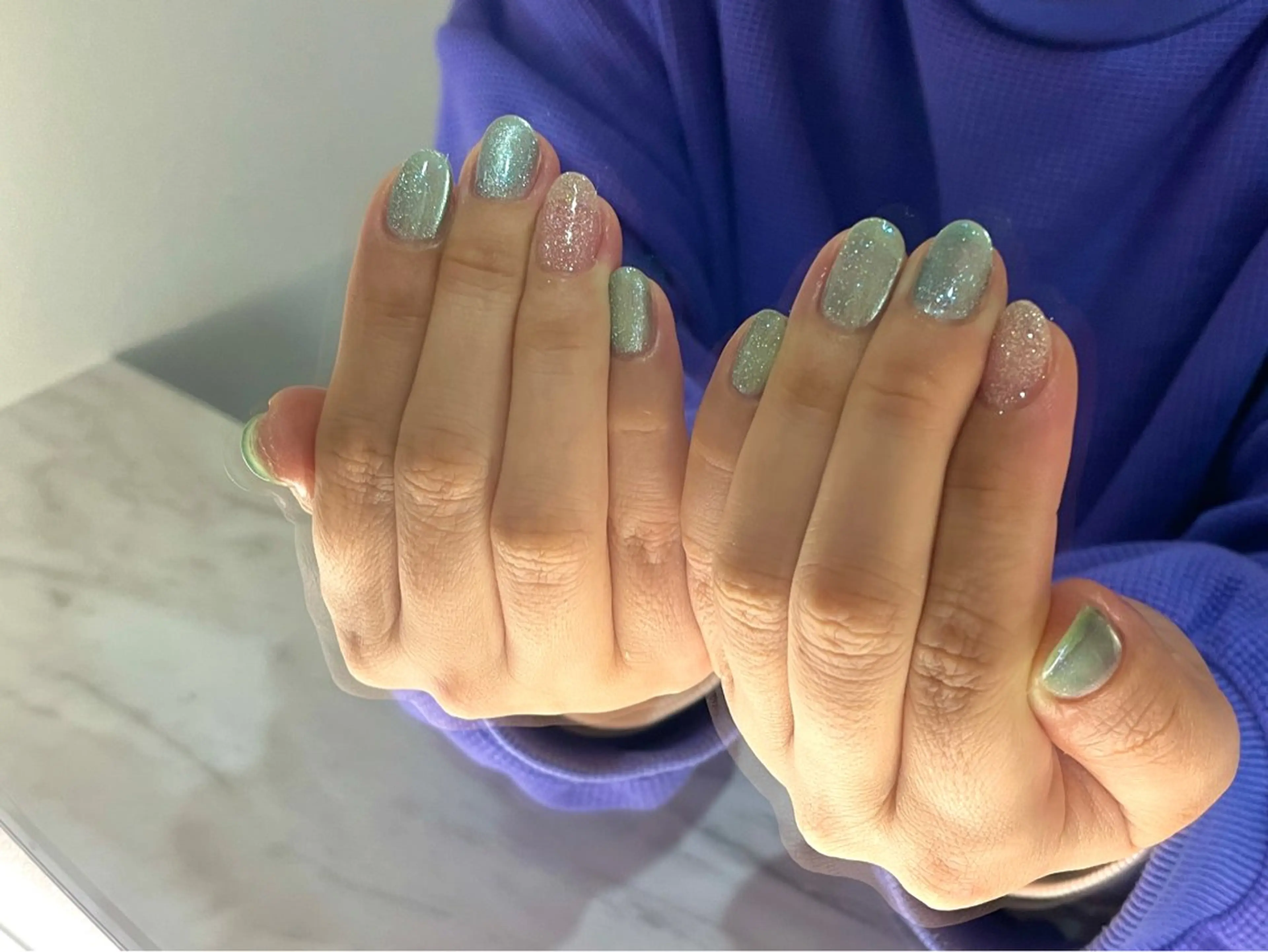 ネイル フラッシュネイル グリーン マグネットネイル マグネットワンカラー ワンカラーネイル HENECY🎀 Rinのネイルデザイン