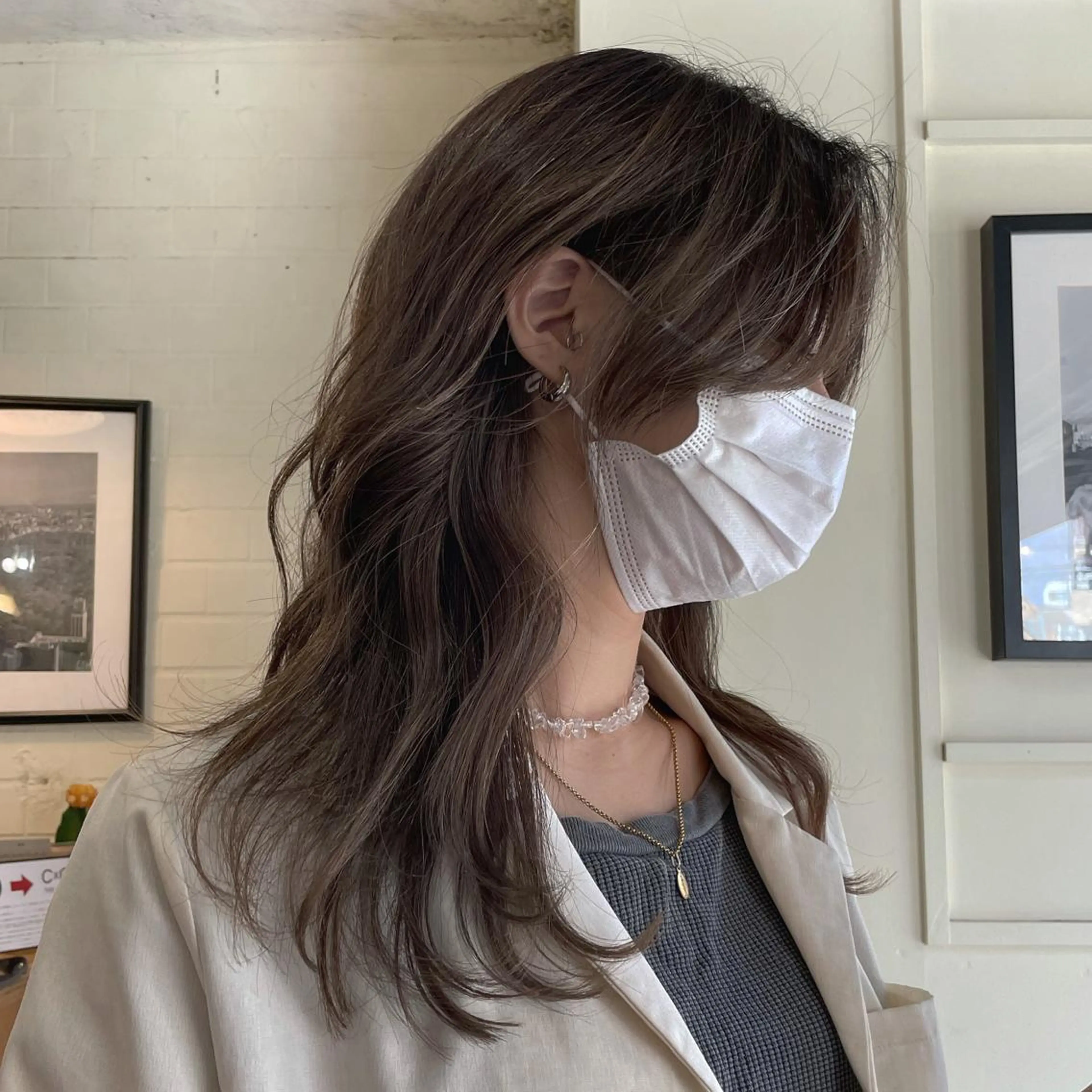 ミディアム カラー ベージュカラー 透明感カラー グレージュ ハイライトカラー 外国人風カラー ナガミネアリサ/ 学芸大学/海外ヘアのヘアスタイル