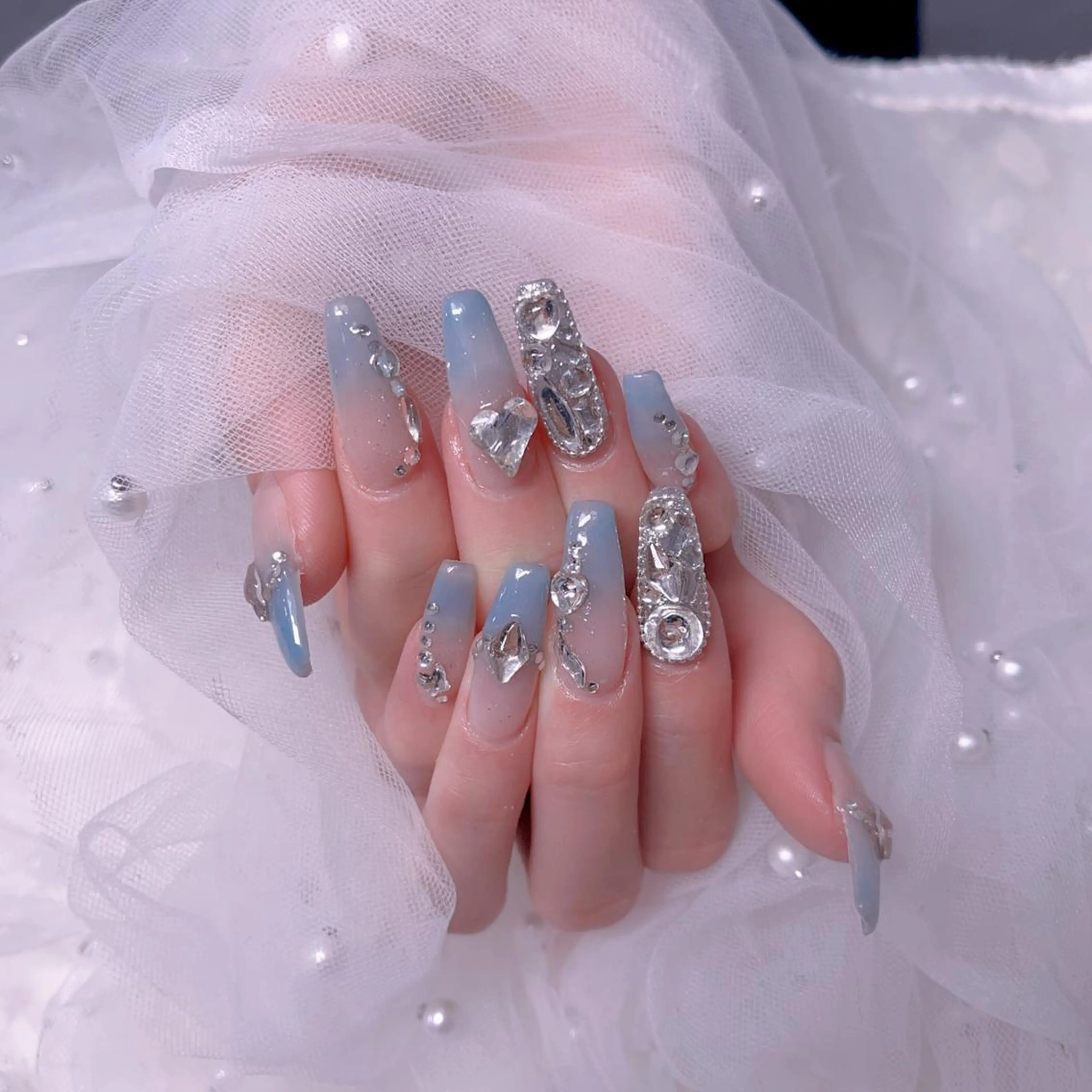 メンズ ネイル アートネイル フレンチネイル ジェルネイル キラキラネイル パラジェル Bloom スカルプ専門店のネイルデザイン