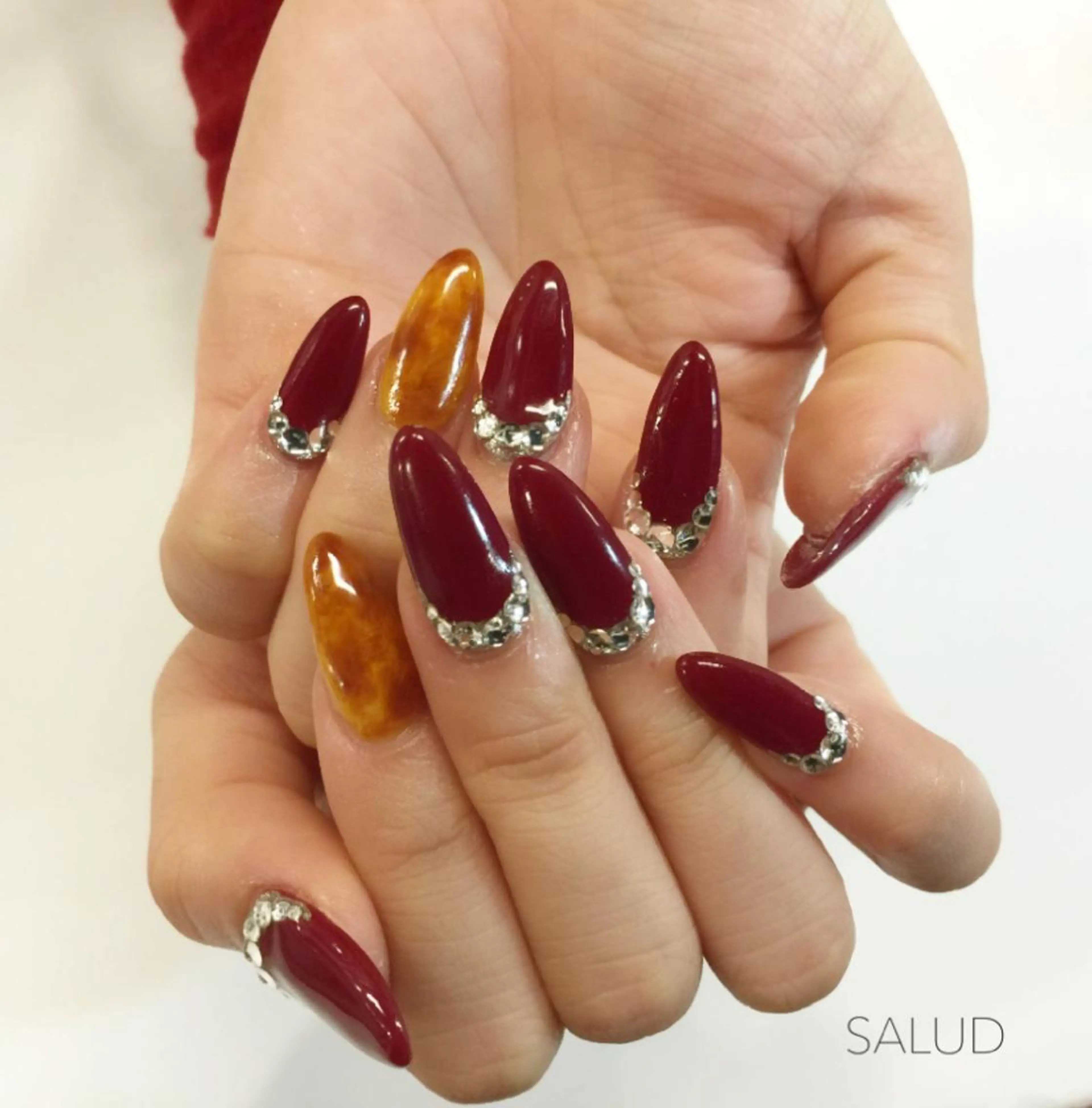 セミロング ネイル ハンドネイル Nail Salon SALUDのネイルデザイン