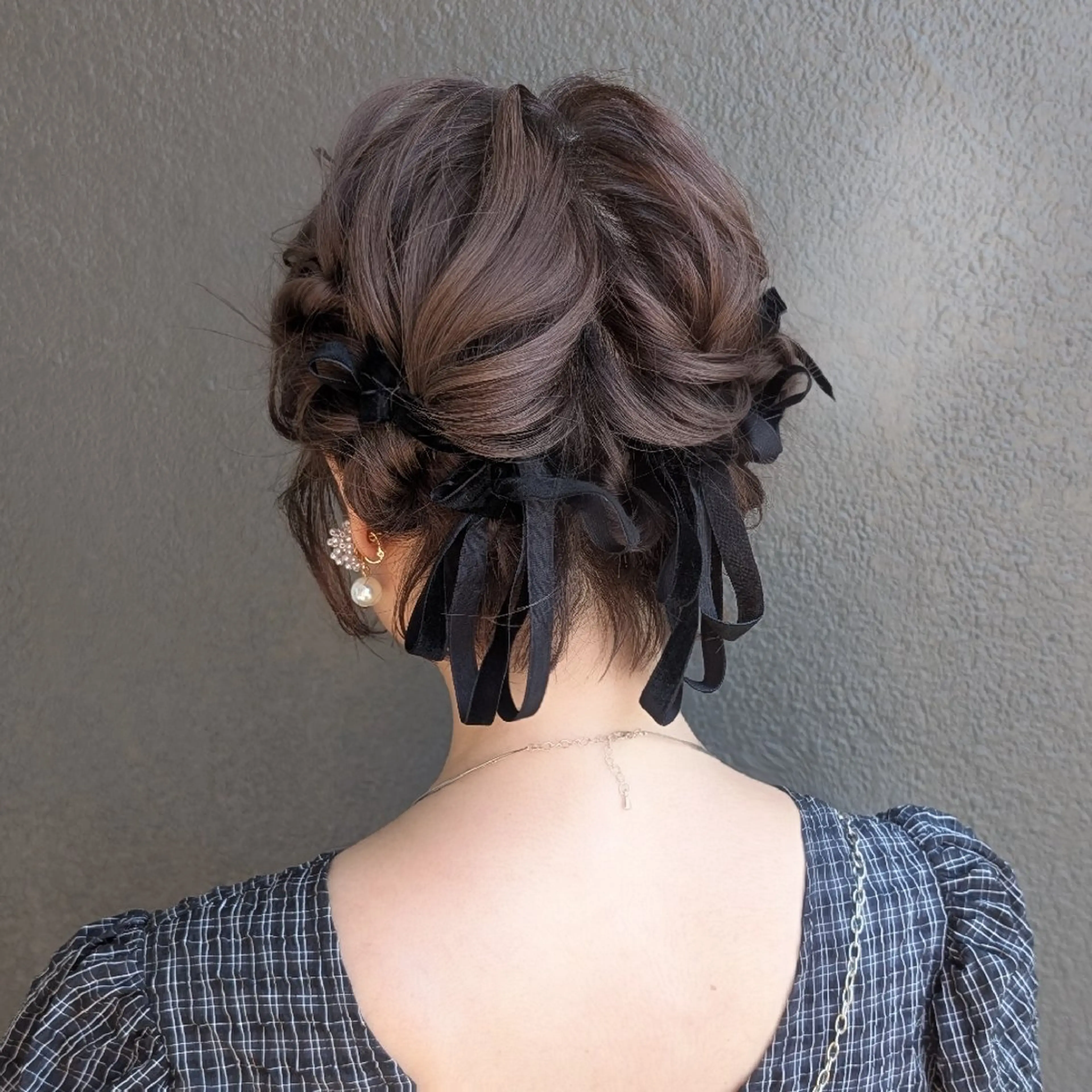 ショート ヘアアレンジ 彩桜/艶カラー/小顔 に見せるカット✂のヘアスタイル