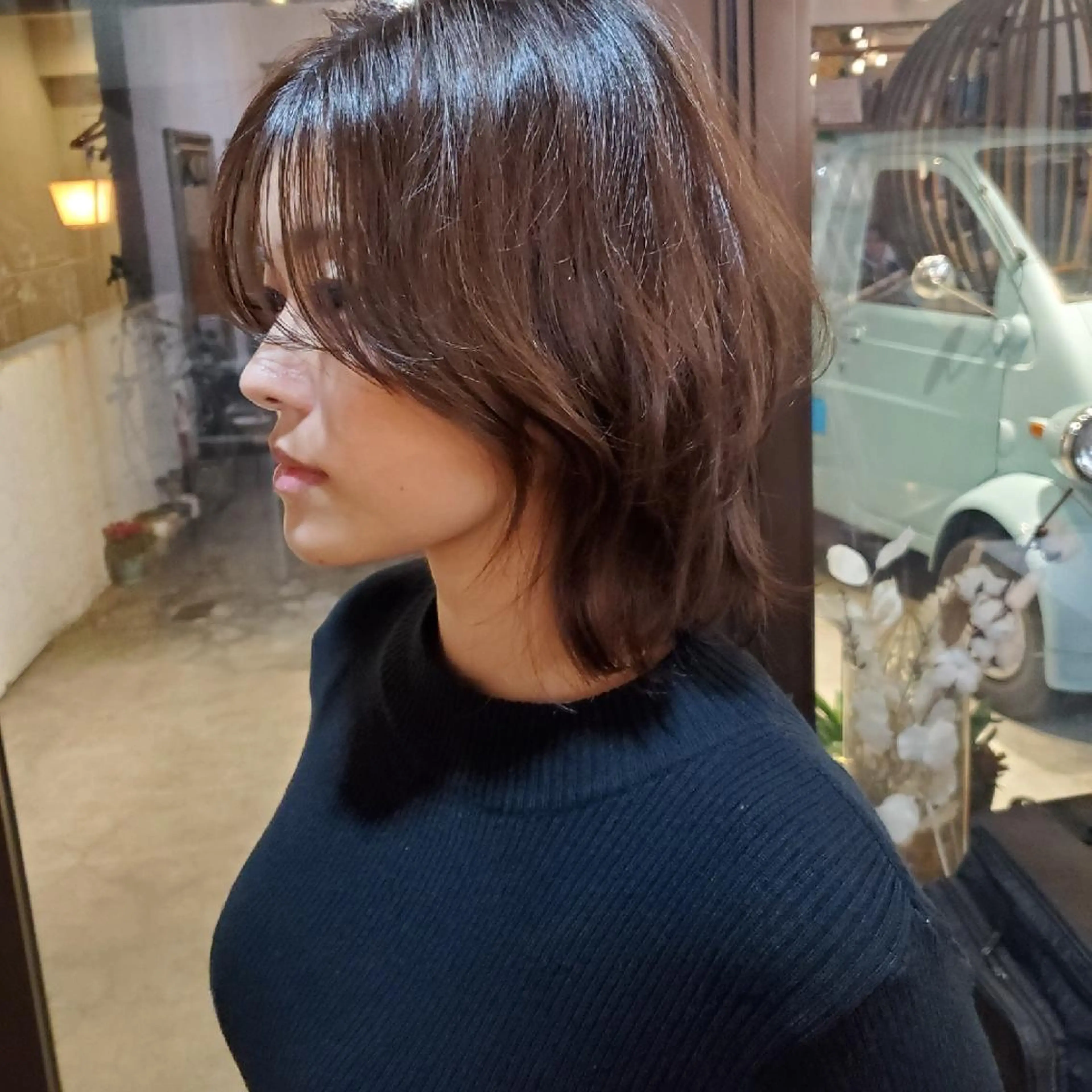 ミディアム カラー 切りっぱなしボブ ショートボブ ミディアムパーマ バレイヤージュ ベージュカラー カット ヘアカラー トリートメント 韓国ヘア レイヤー くびれヘアMATSUのヘアスタイル