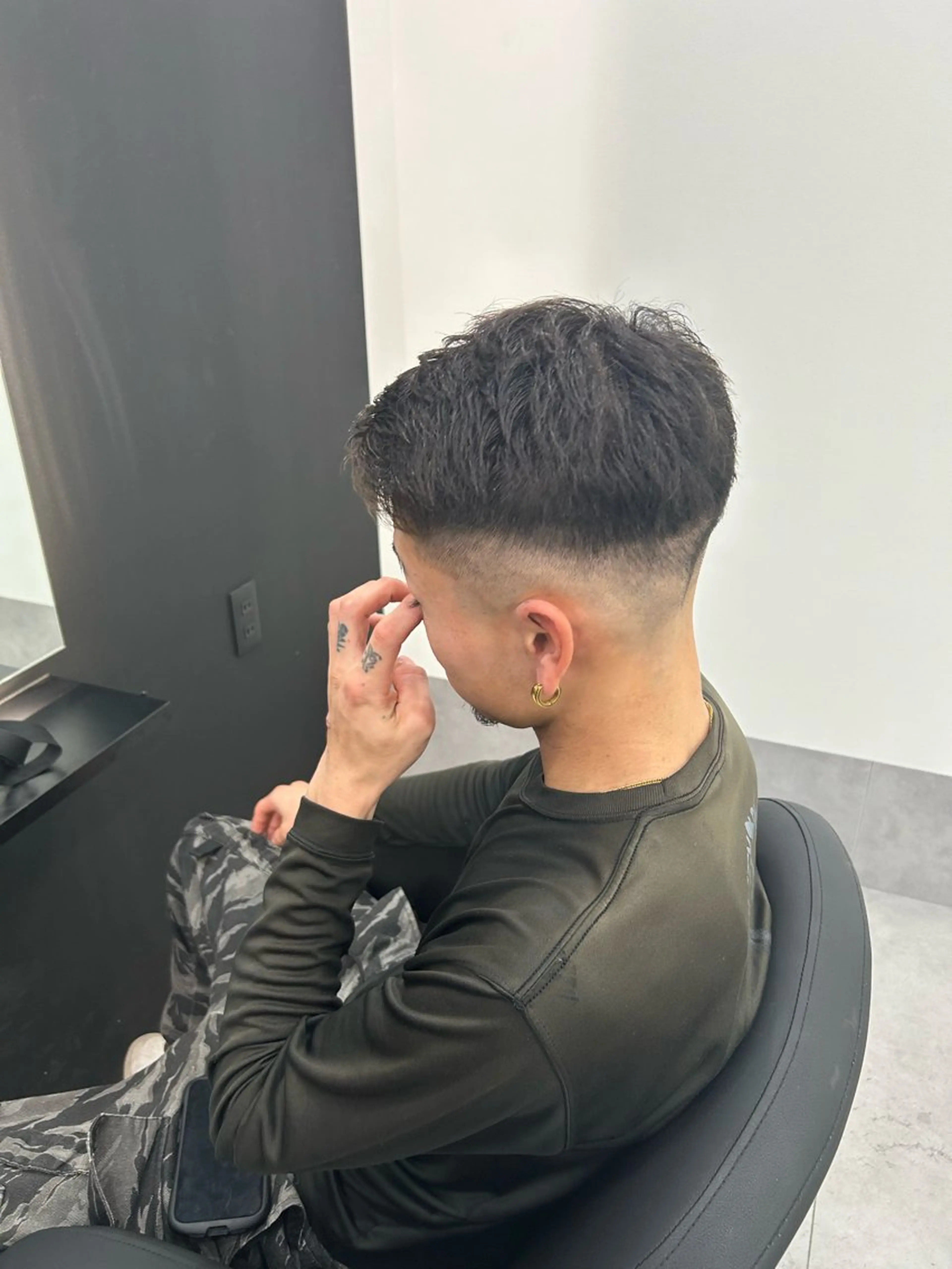 ロング 善財 康葵のヘアスタイル